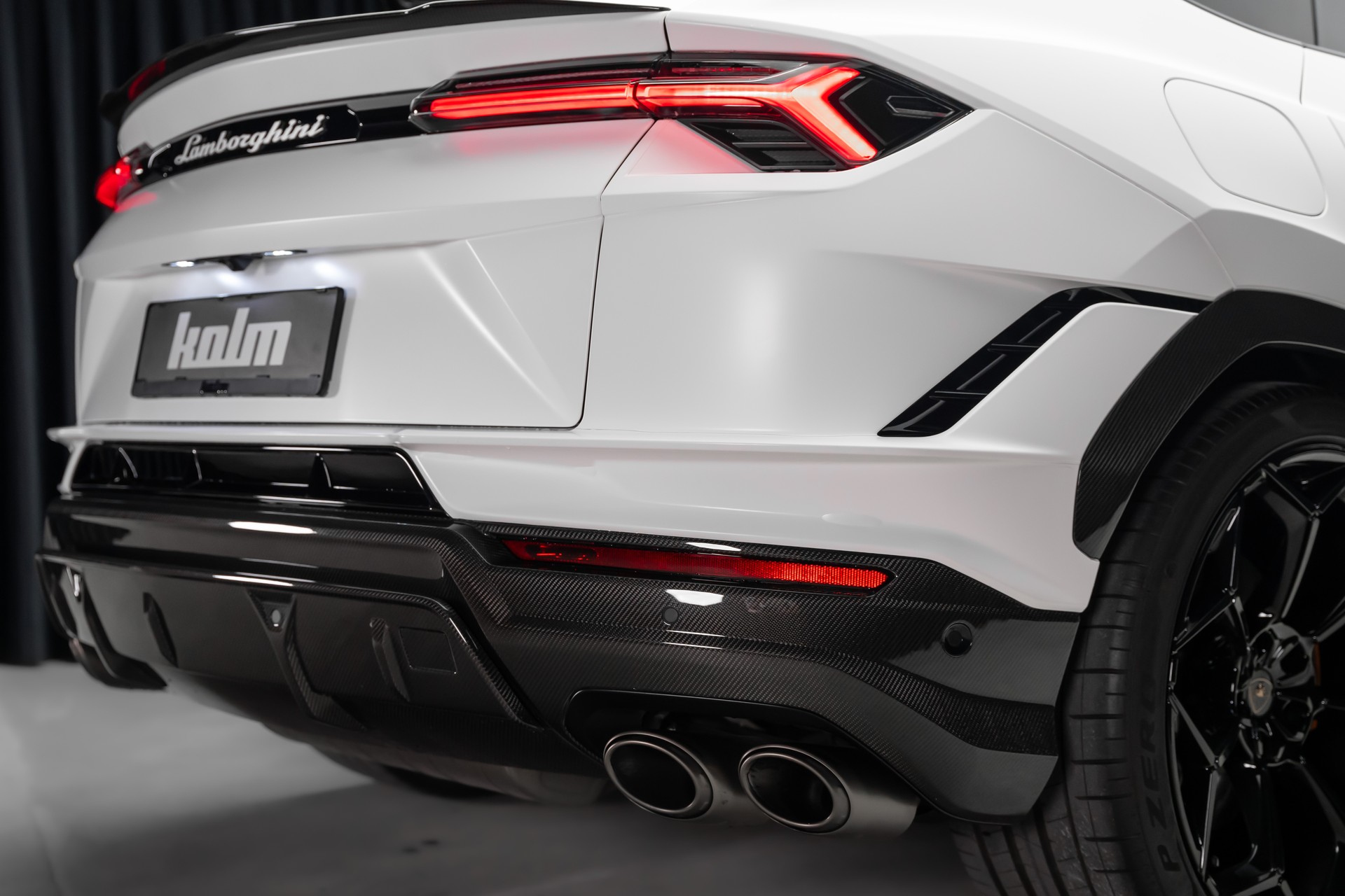 LAMBORGHINI Performante-image-11