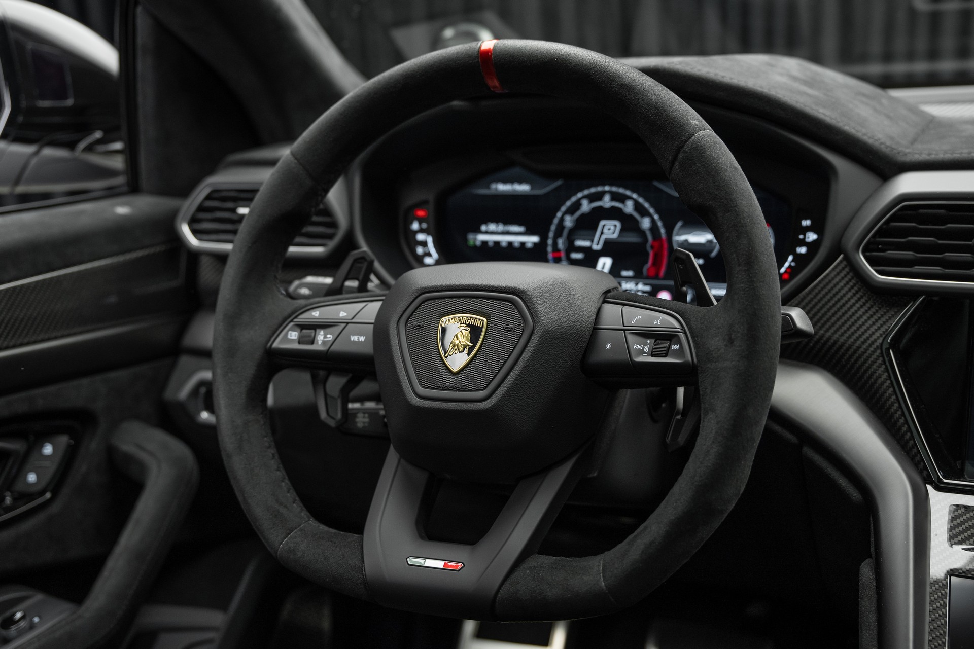 LAMBORGHINI Performante-image-23