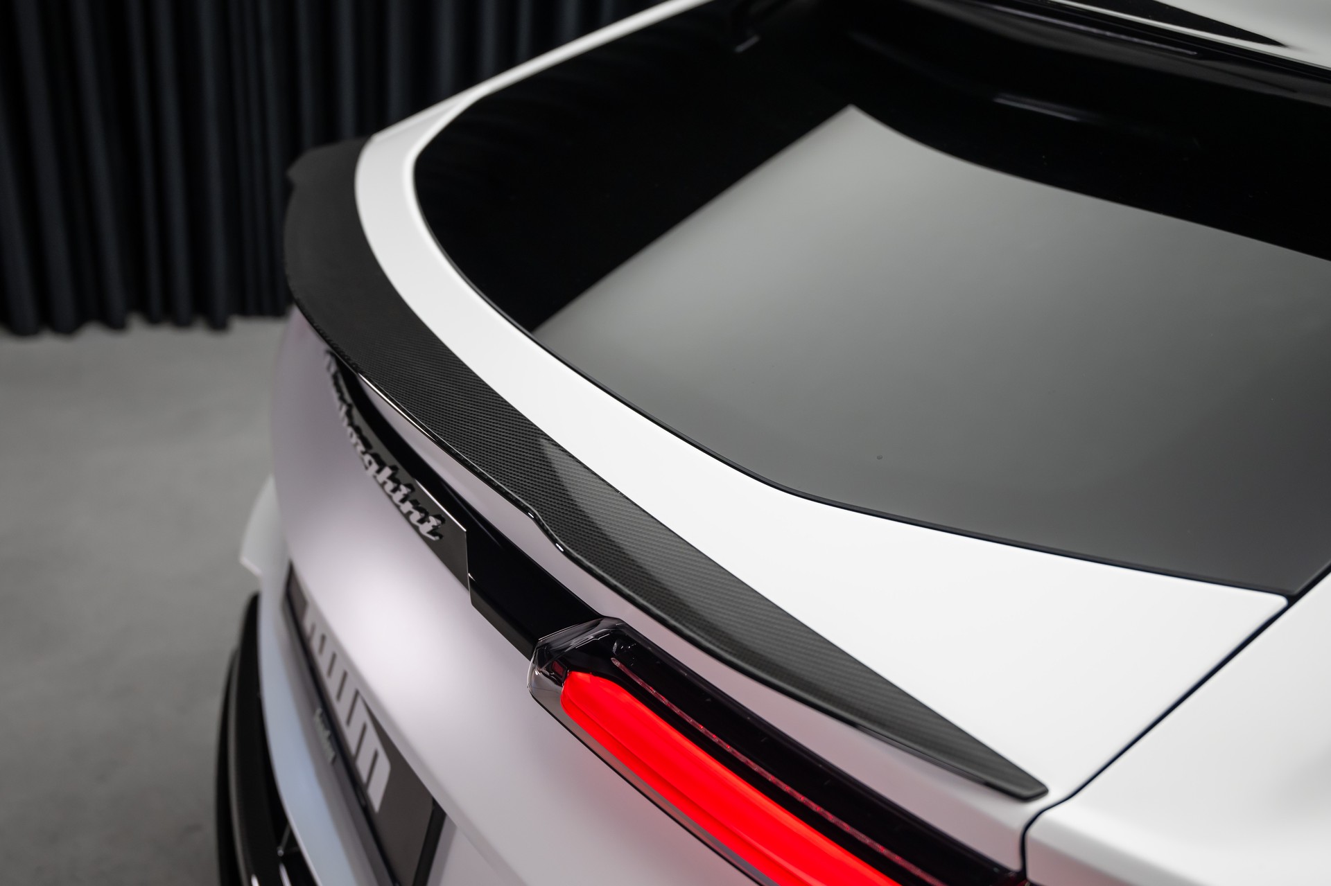 LAMBORGHINI Performante-image-13