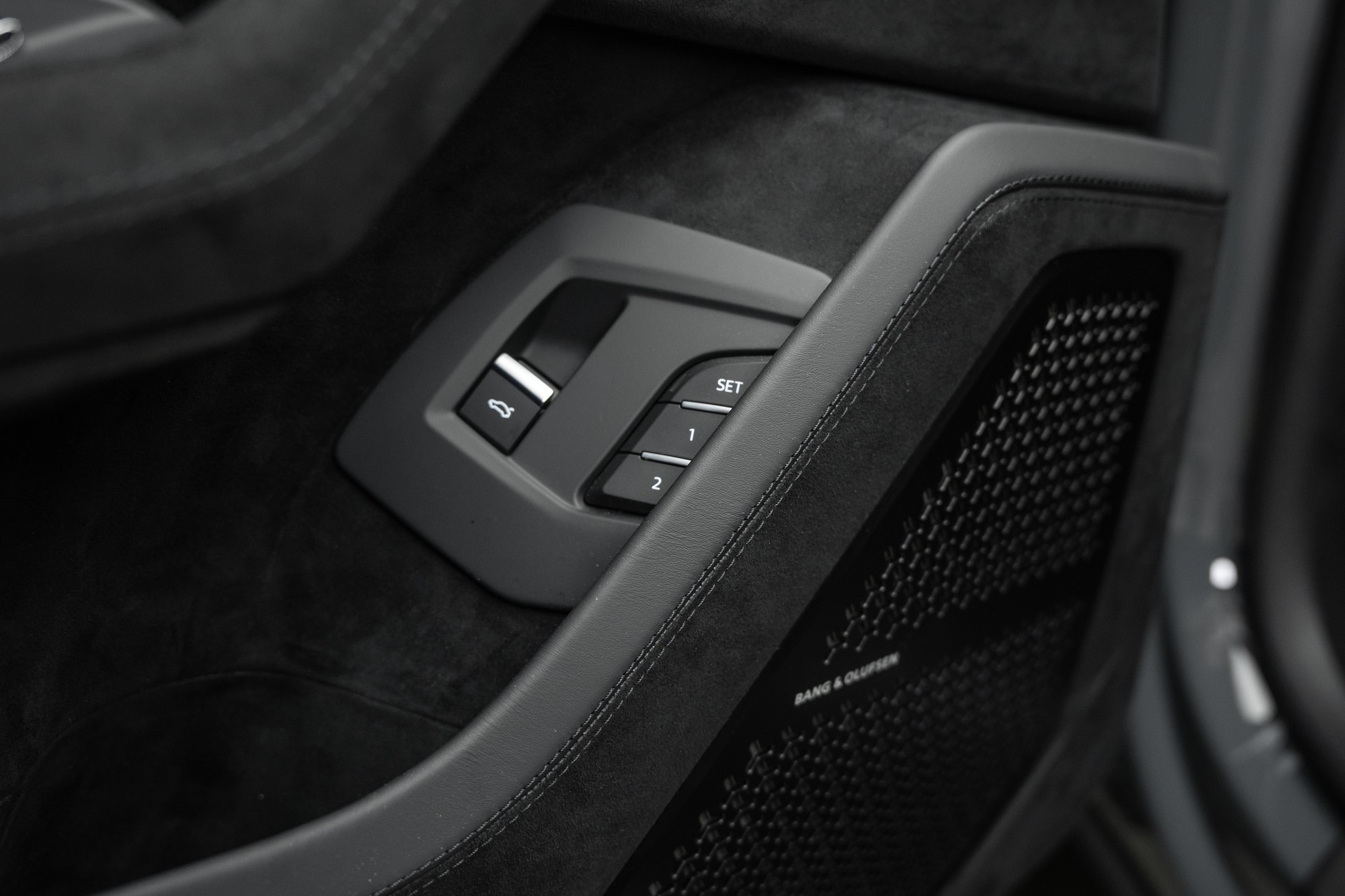LAMBORGHINI Performante-image-25