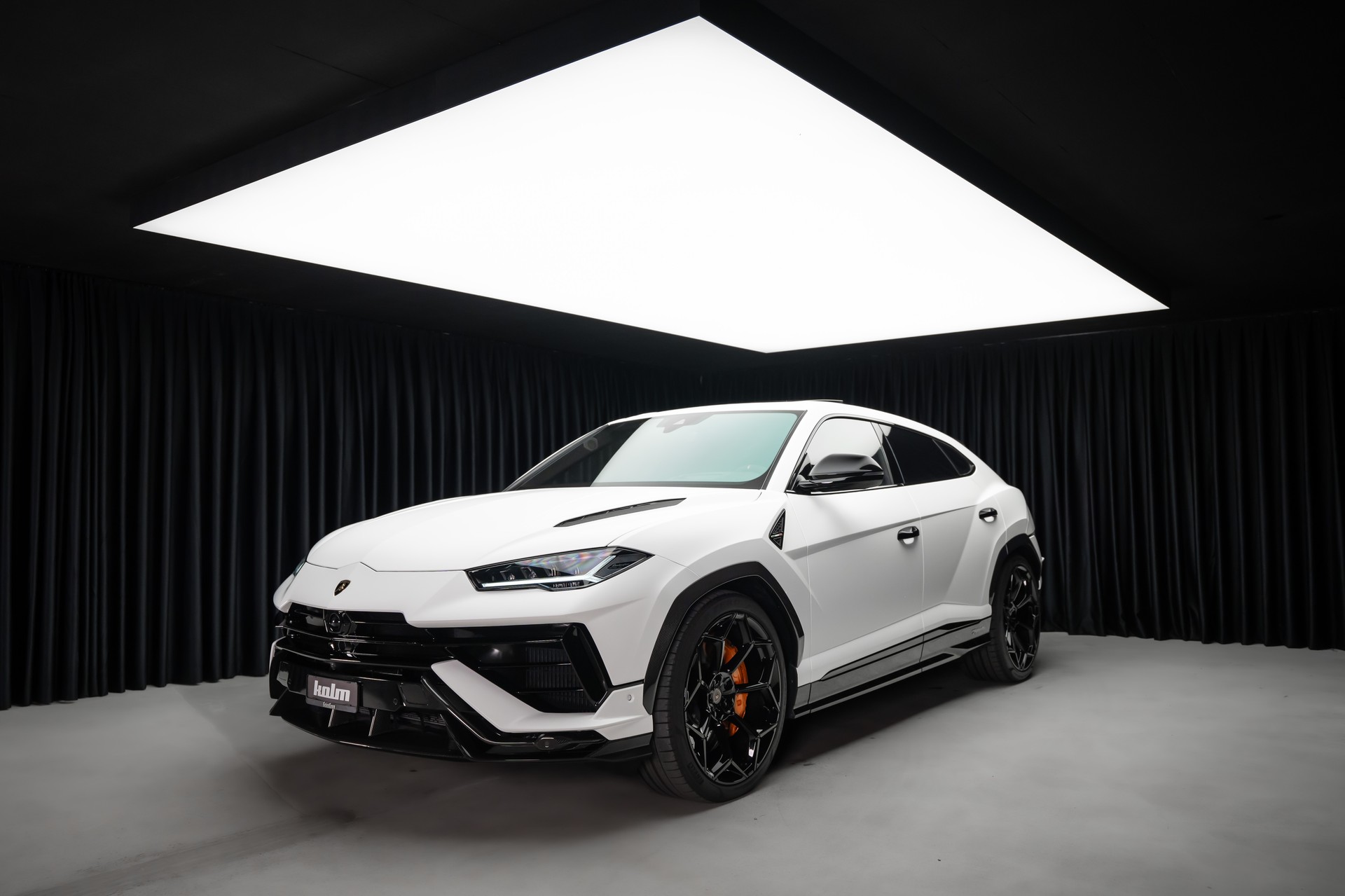LAMBORGHINI Performante-image-2