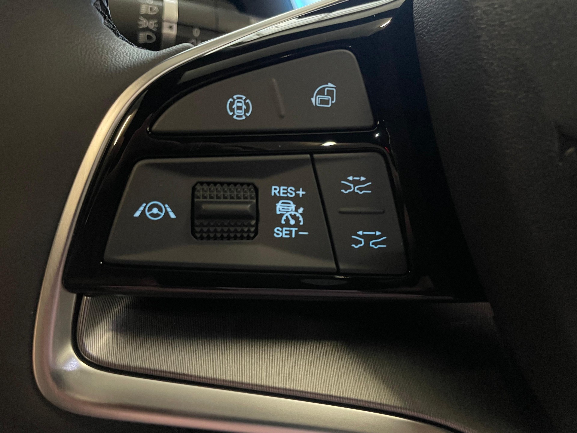 BYD Seal U DM-i Design AWD-image-22