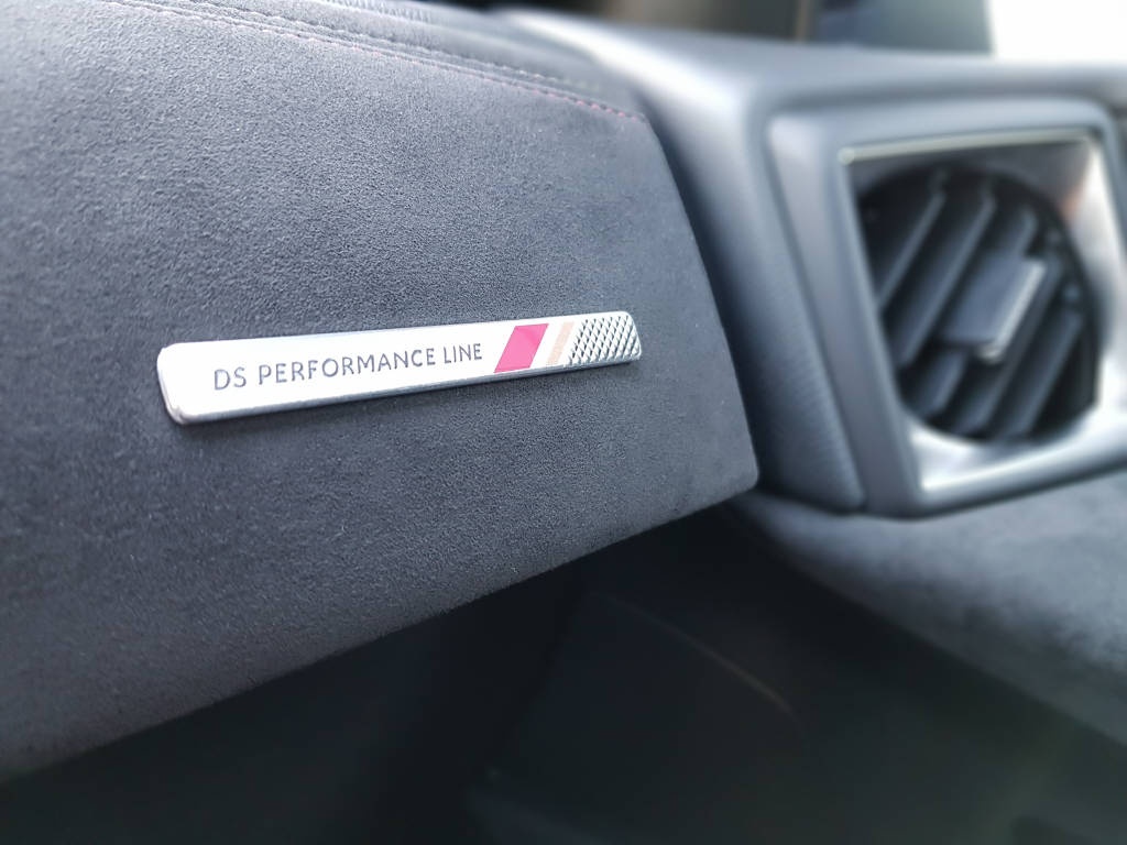 DS AUTOMOBILES DS3 Crossback 1.2 PureTech 155 Performance Line-image-12
