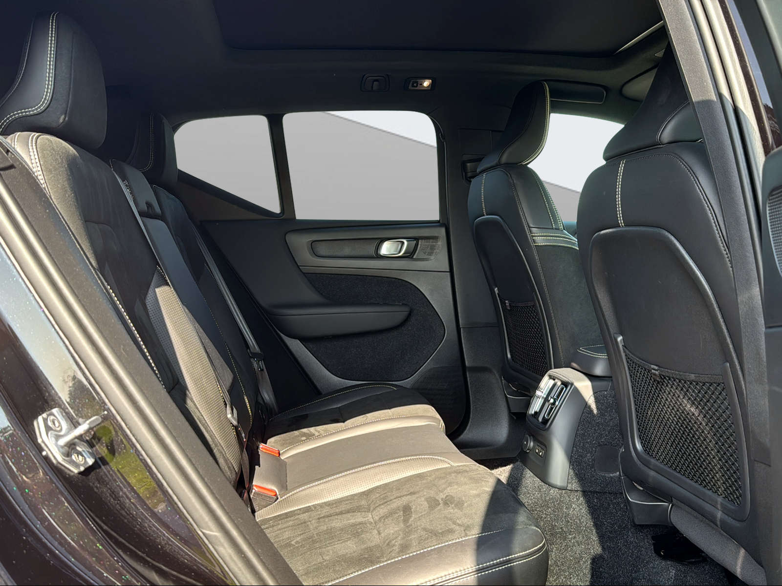 VOLVO XC40 1.5 T5 TE R-Design-image-10