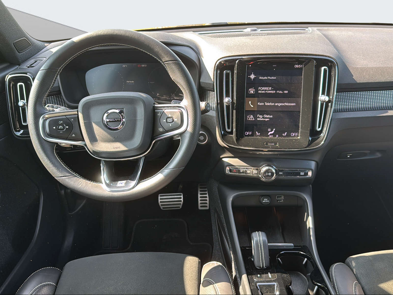 VOLVO XC40 1.5 T5 TE R-Design-image-12