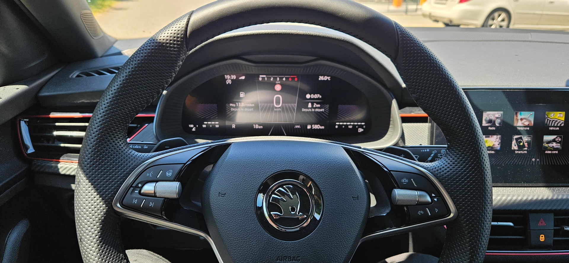 SKODA Scala 1.0 TSI Monte Carlo DSG-image-8