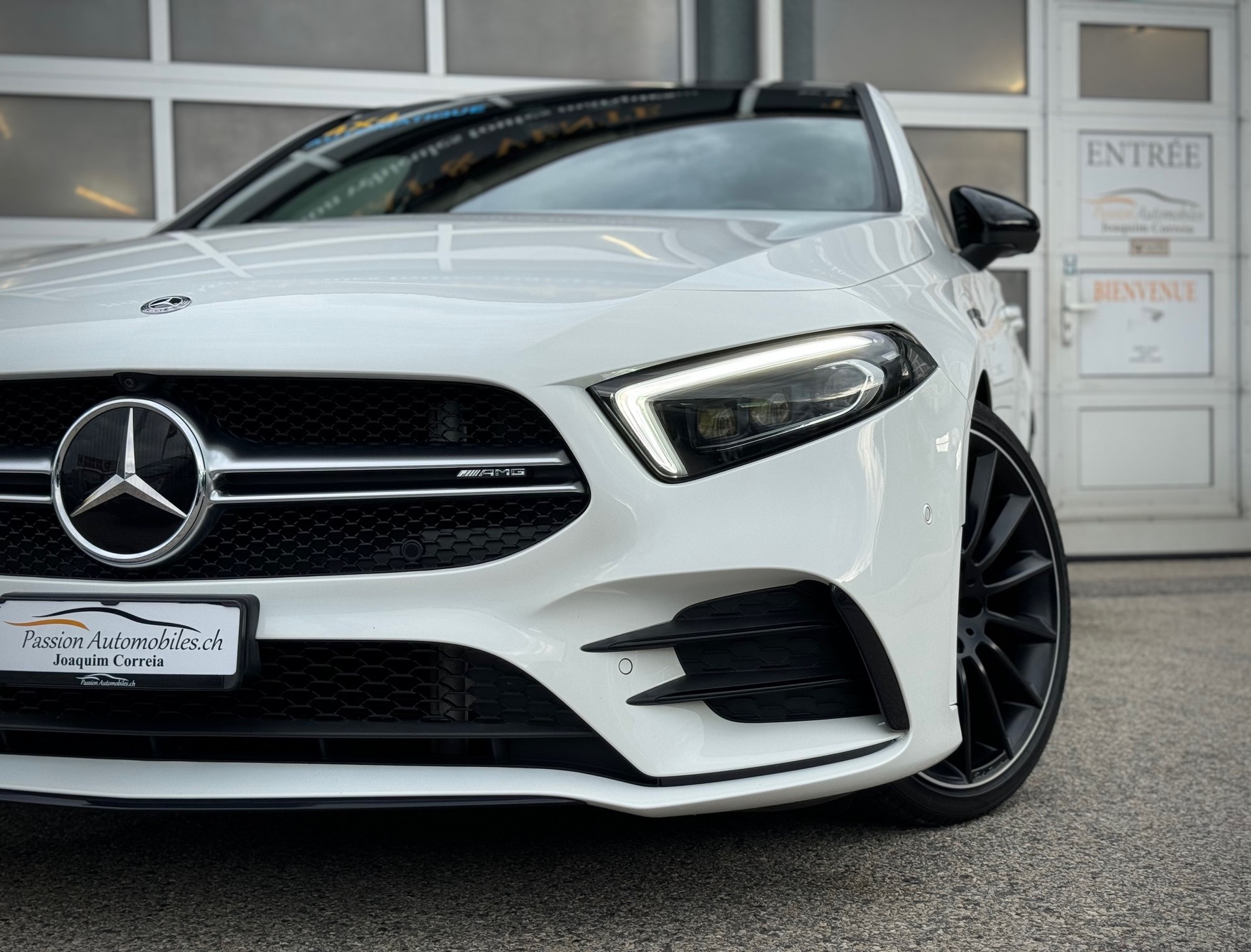 MERCEDES-BENZ A 35 AMG 4Matic Speedshift - Véhicule Suisse (CH)-image-4