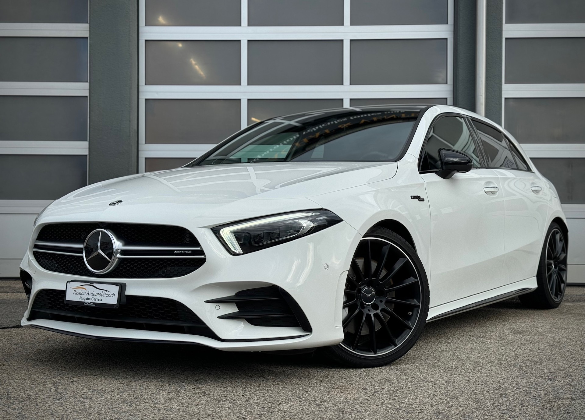 MERCEDES-BENZ A 35 AMG 4Matic Speedshift - Véhicule Suisse (CH)-image-0