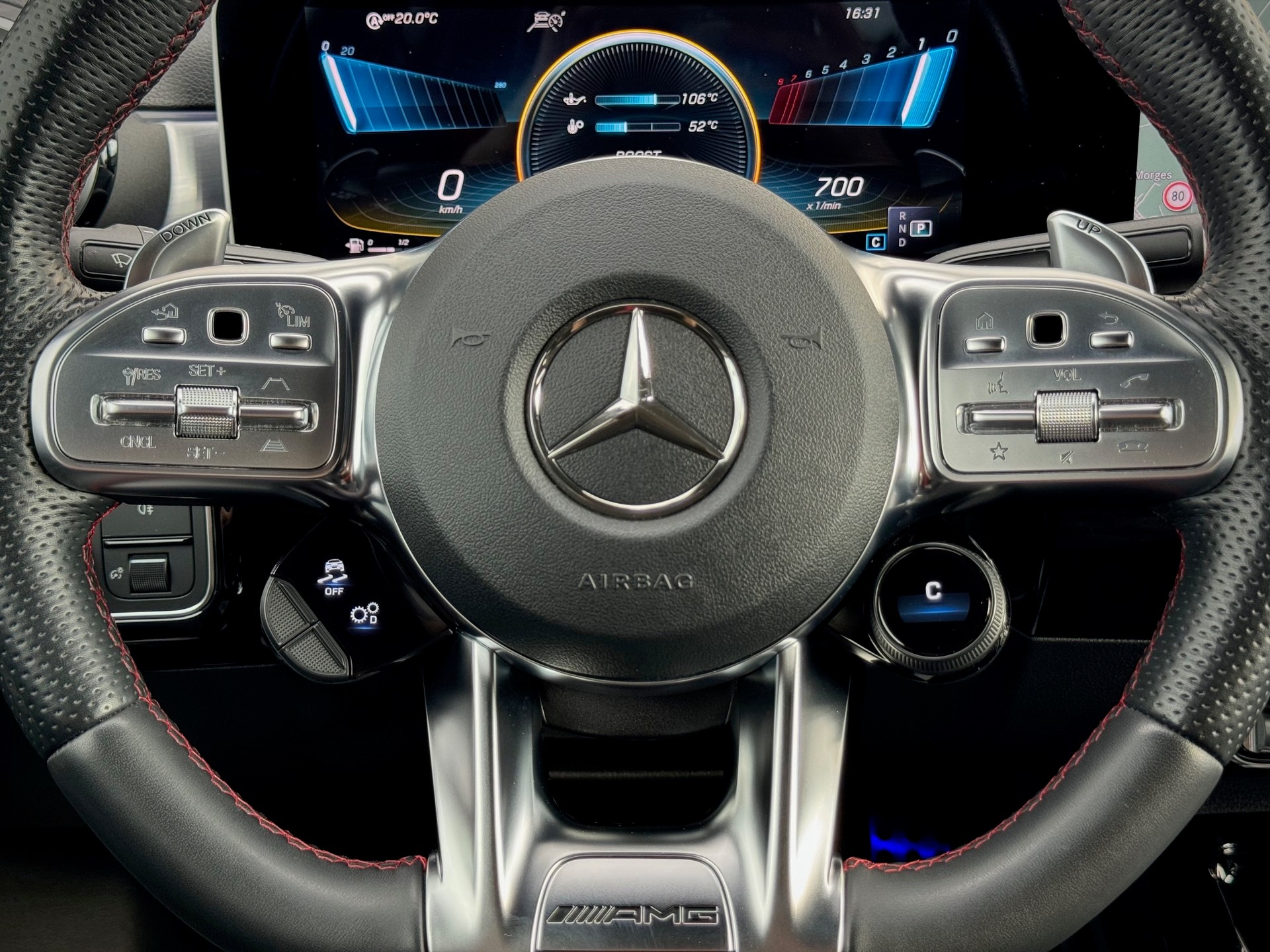 MERCEDES-BENZ A 35 AMG 4Matic Speedshift - Véhicule Suisse (CH)-image-9