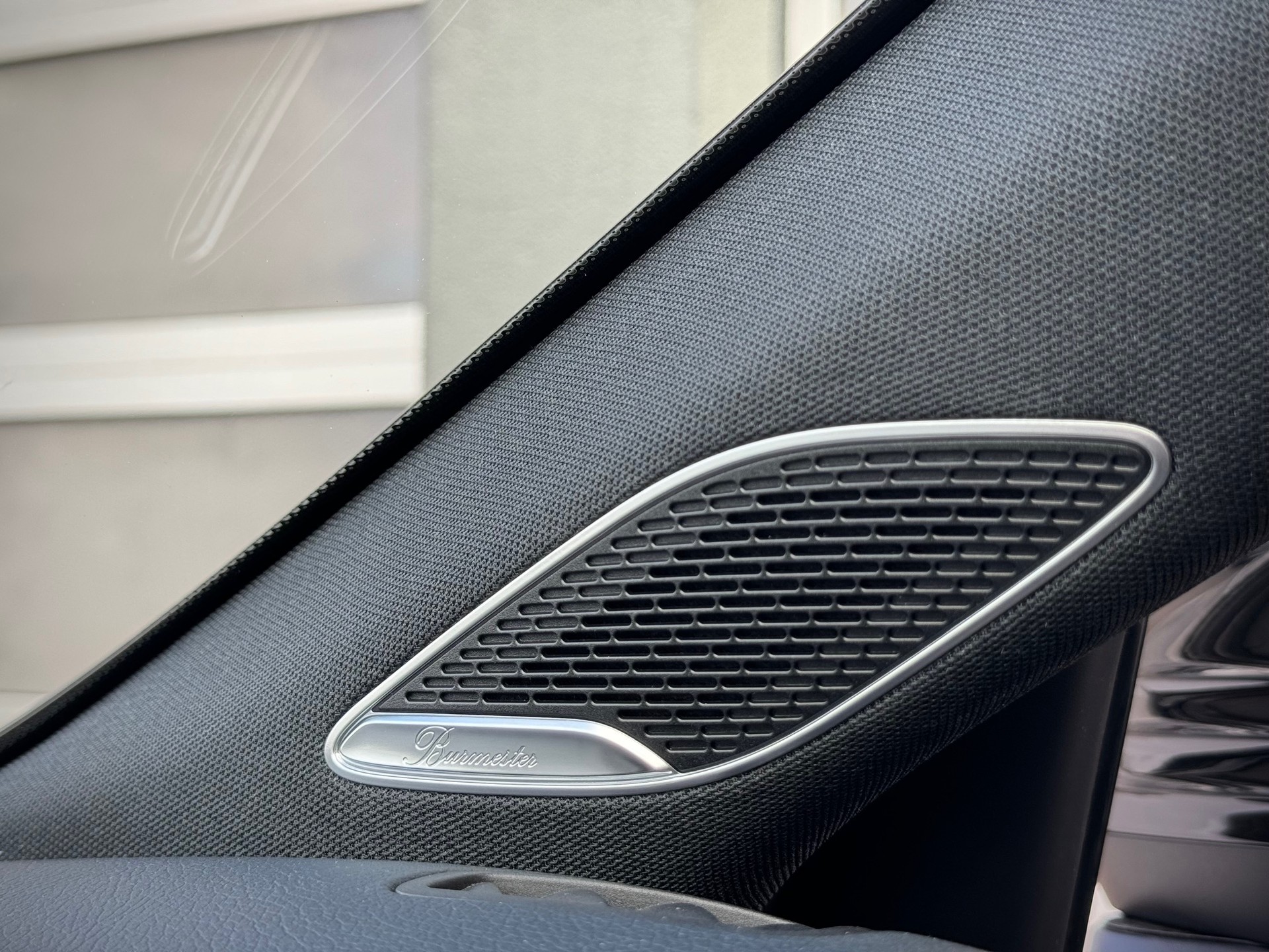 MERCEDES-BENZ A 35 AMG 4Matic Speedshift - Véhicule Suisse (CH)-image-12