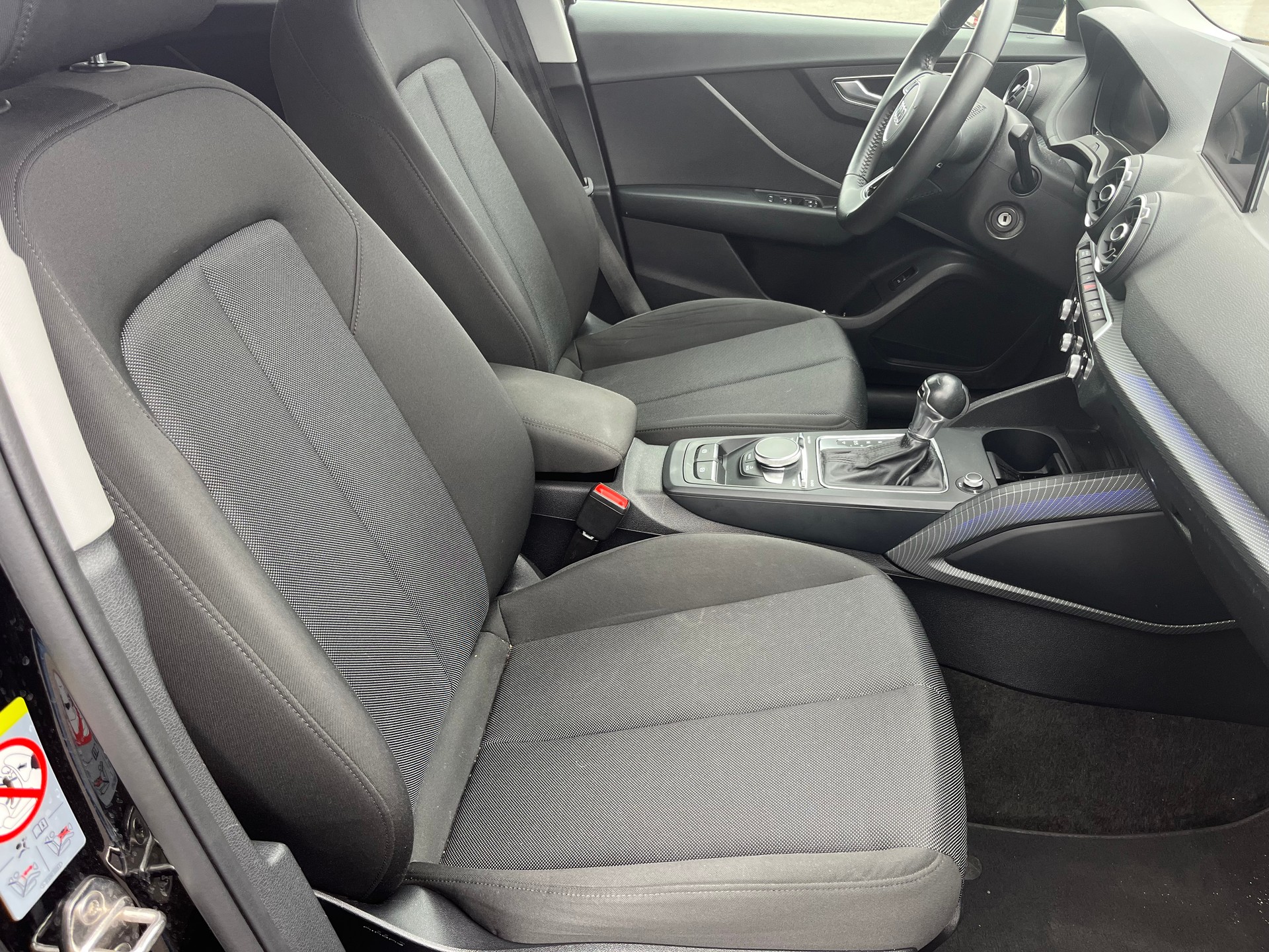 AUDI Q2 35 TFSI AttractionI S-tronic-image-8