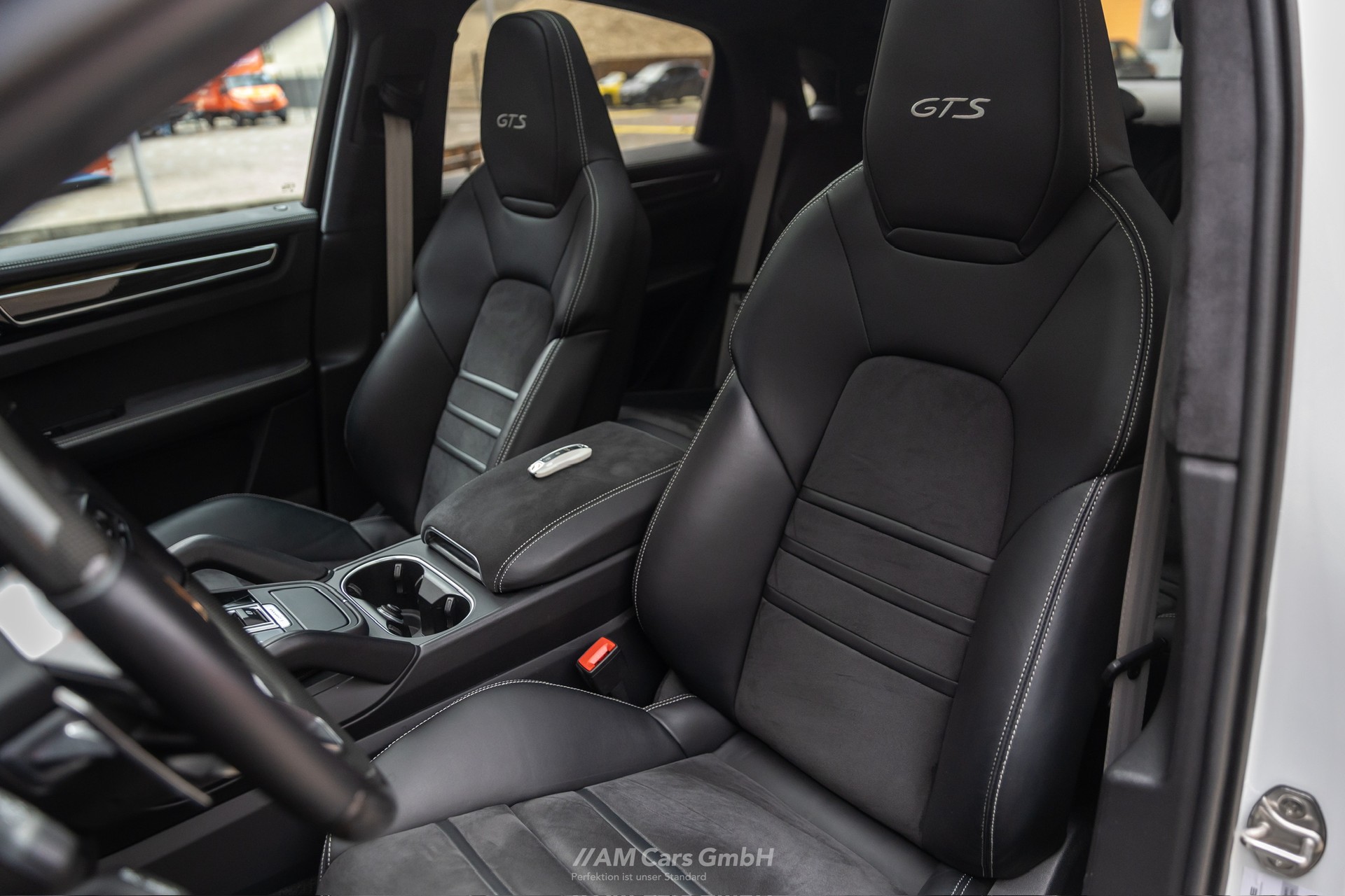 PORSCHE Cayenne GTS Coupé-image-13
