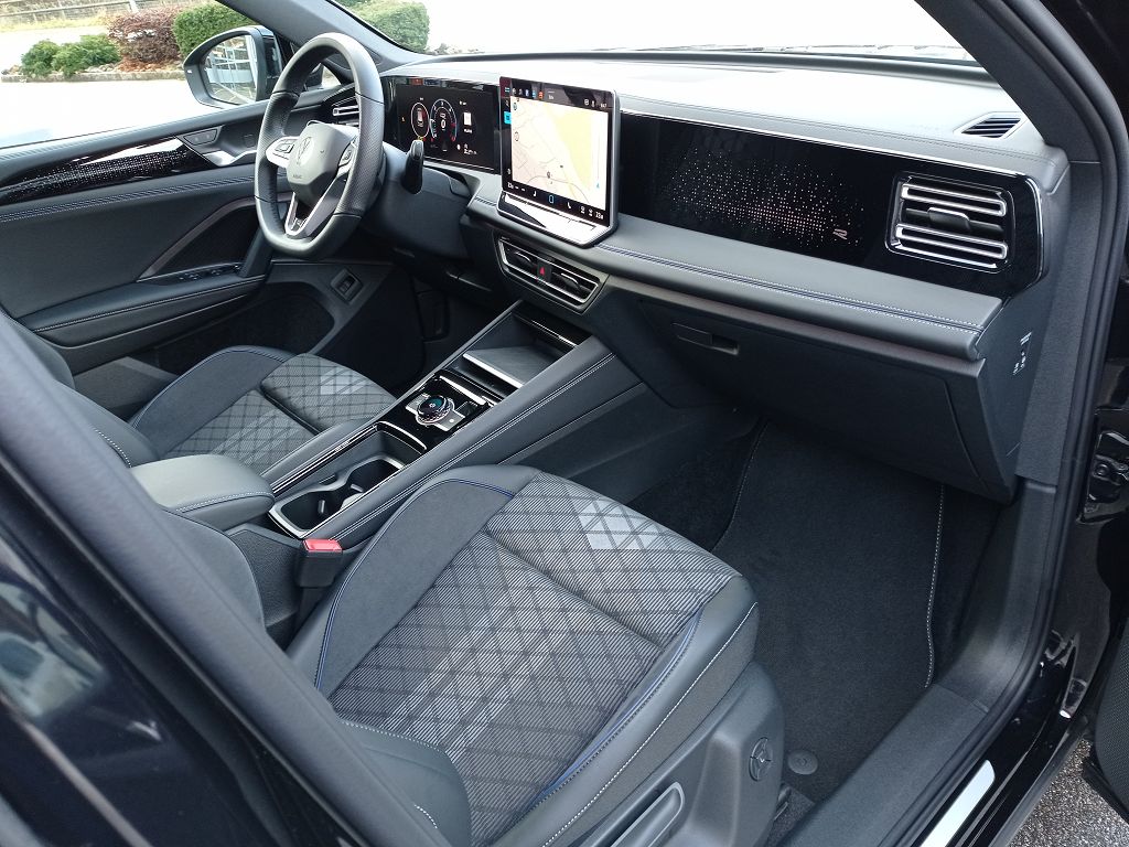 VW Tiguan 2.0 TDI SCR R-Line 4Motion DSG-image-10