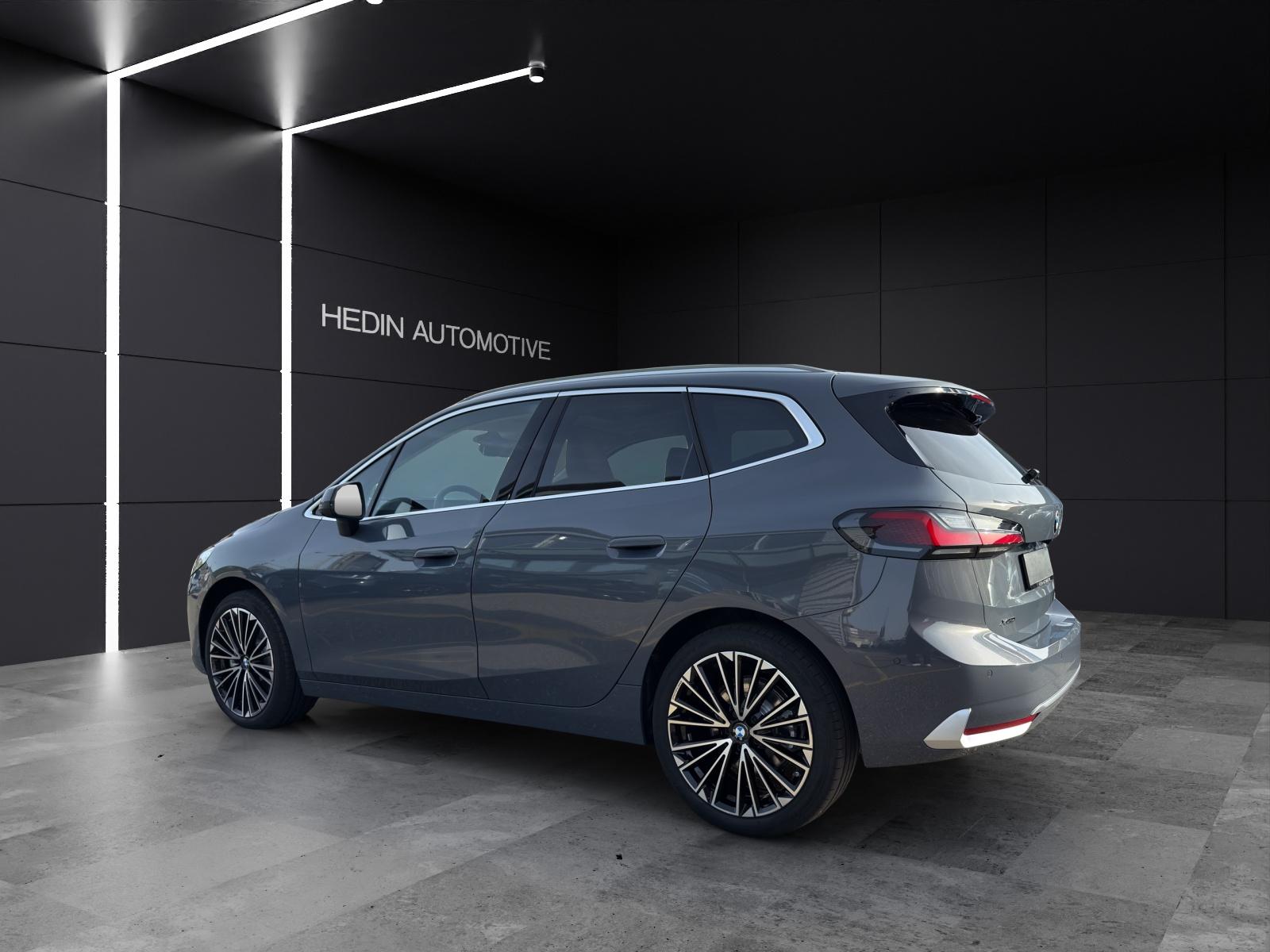 BMW 223i xDrive Active Tourer-showroom-element-3