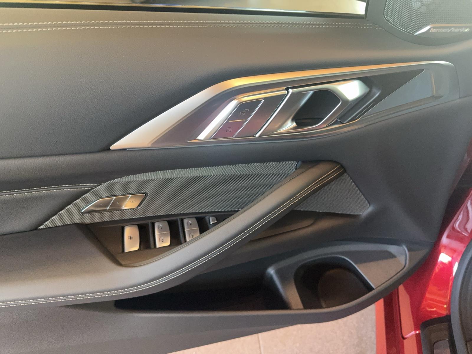 BMW M440i xDrive Cabrio-image-10