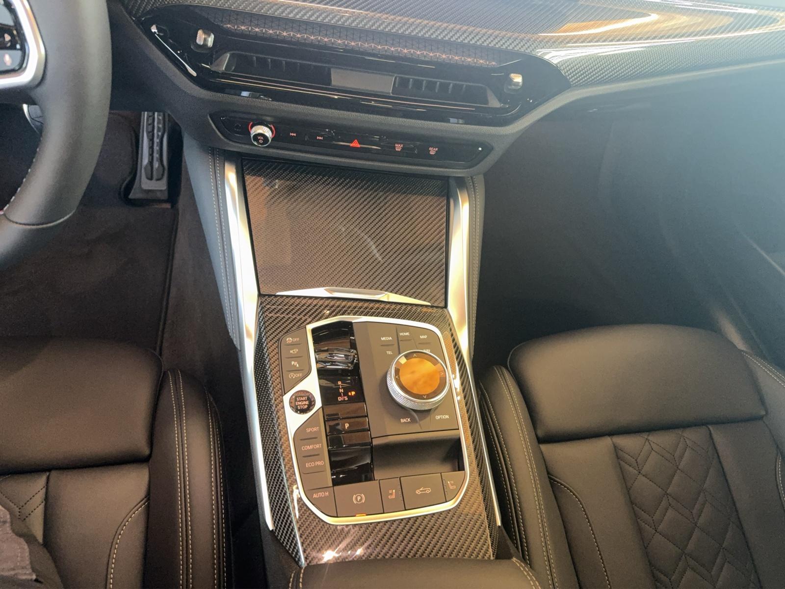 BMW M440i xDrive Cabrio-image-18
