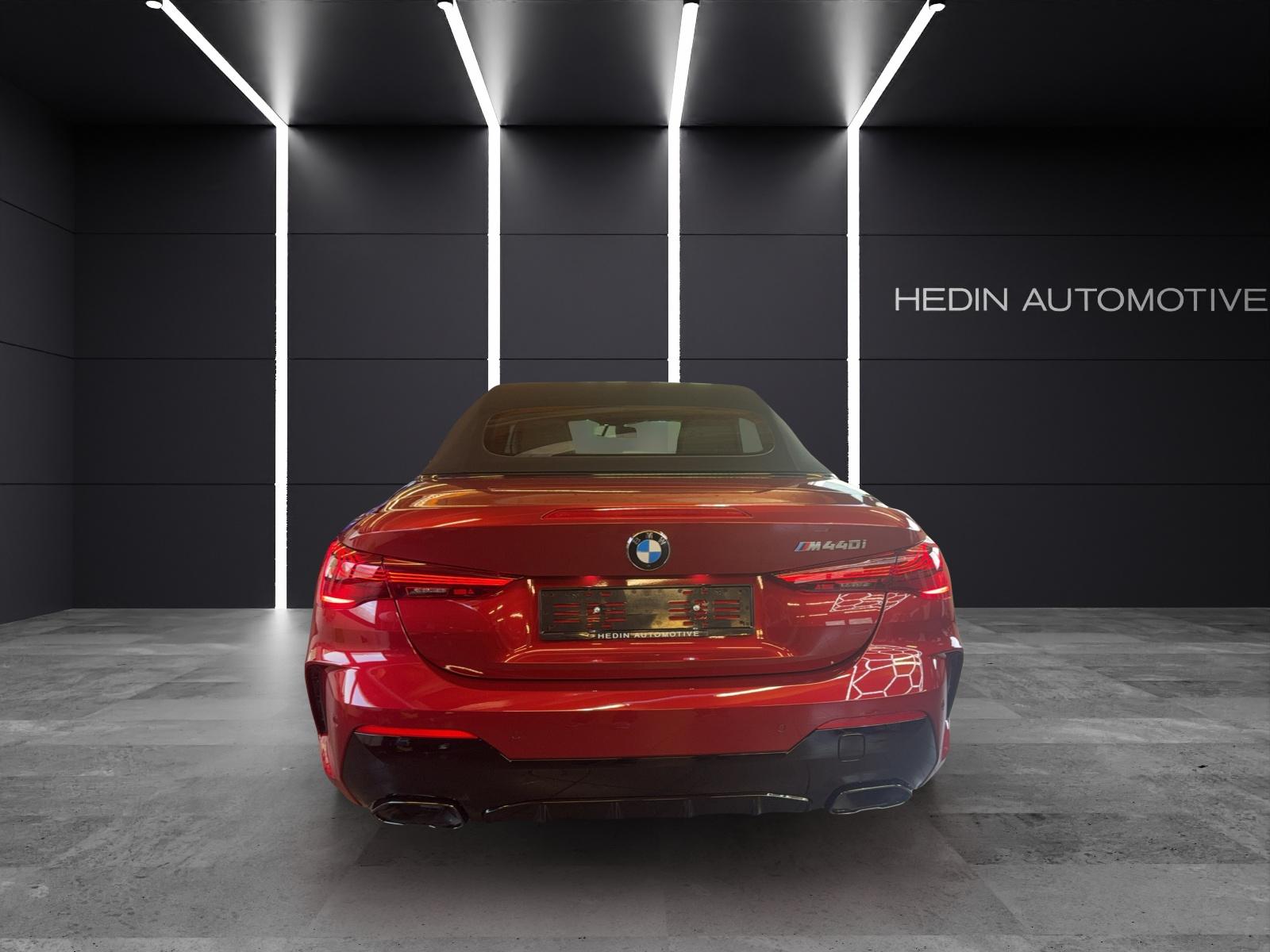 BMW M440i xDrive Cabrio-image-3