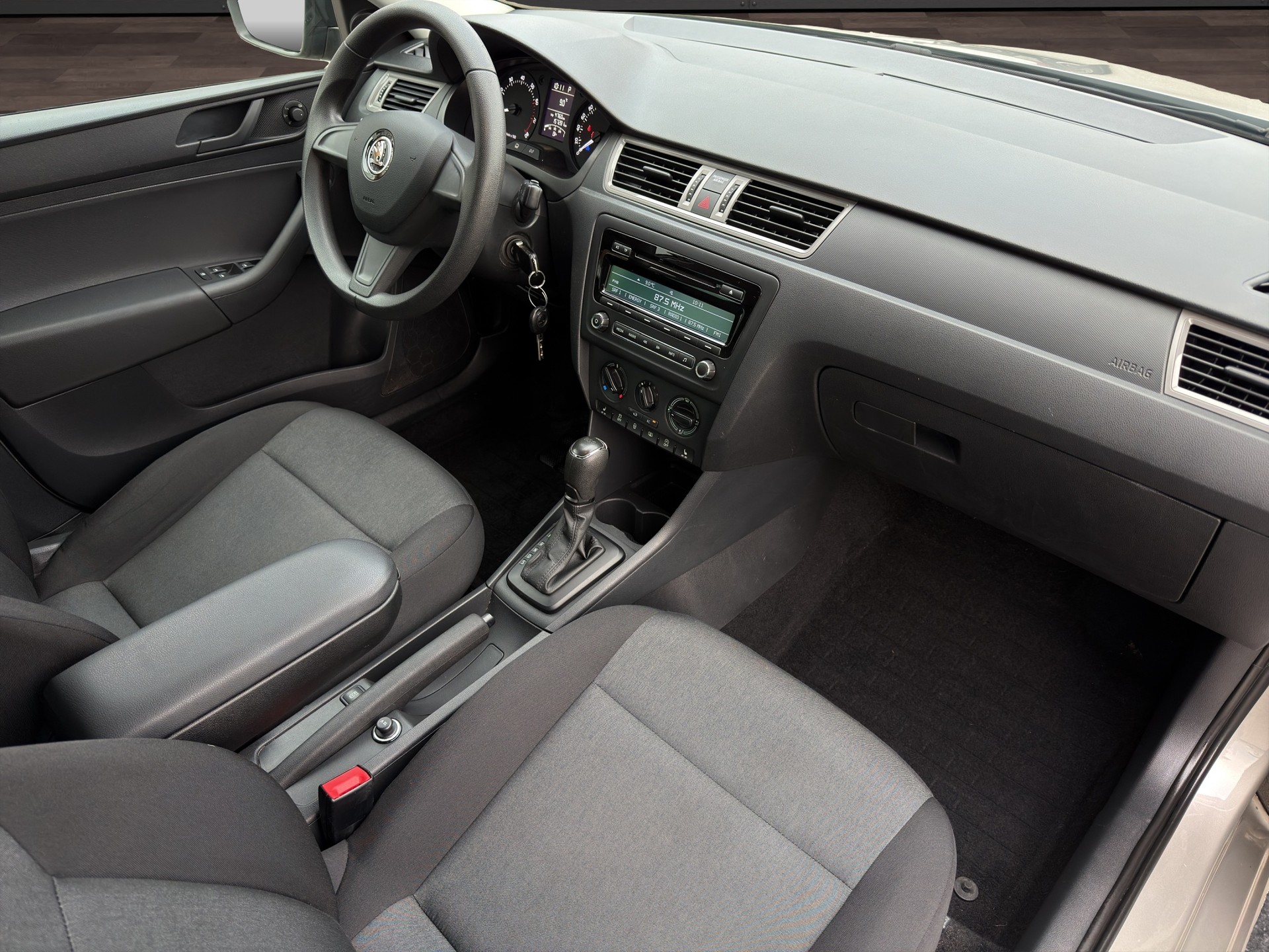 SKODA Rapid Spaceback 1.4 TSI Active DSG-image-18