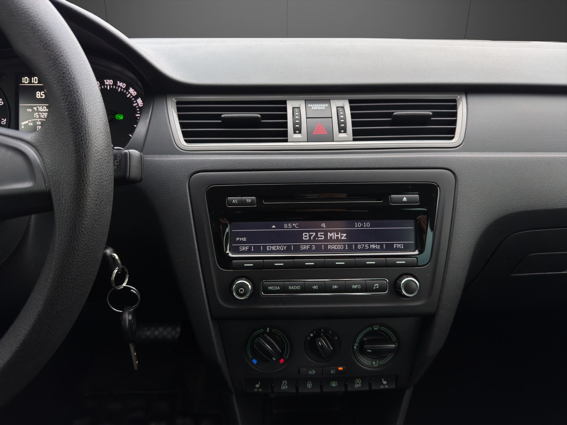 SKODA Rapid Spaceback 1.4 TSI Active DSG-image-12