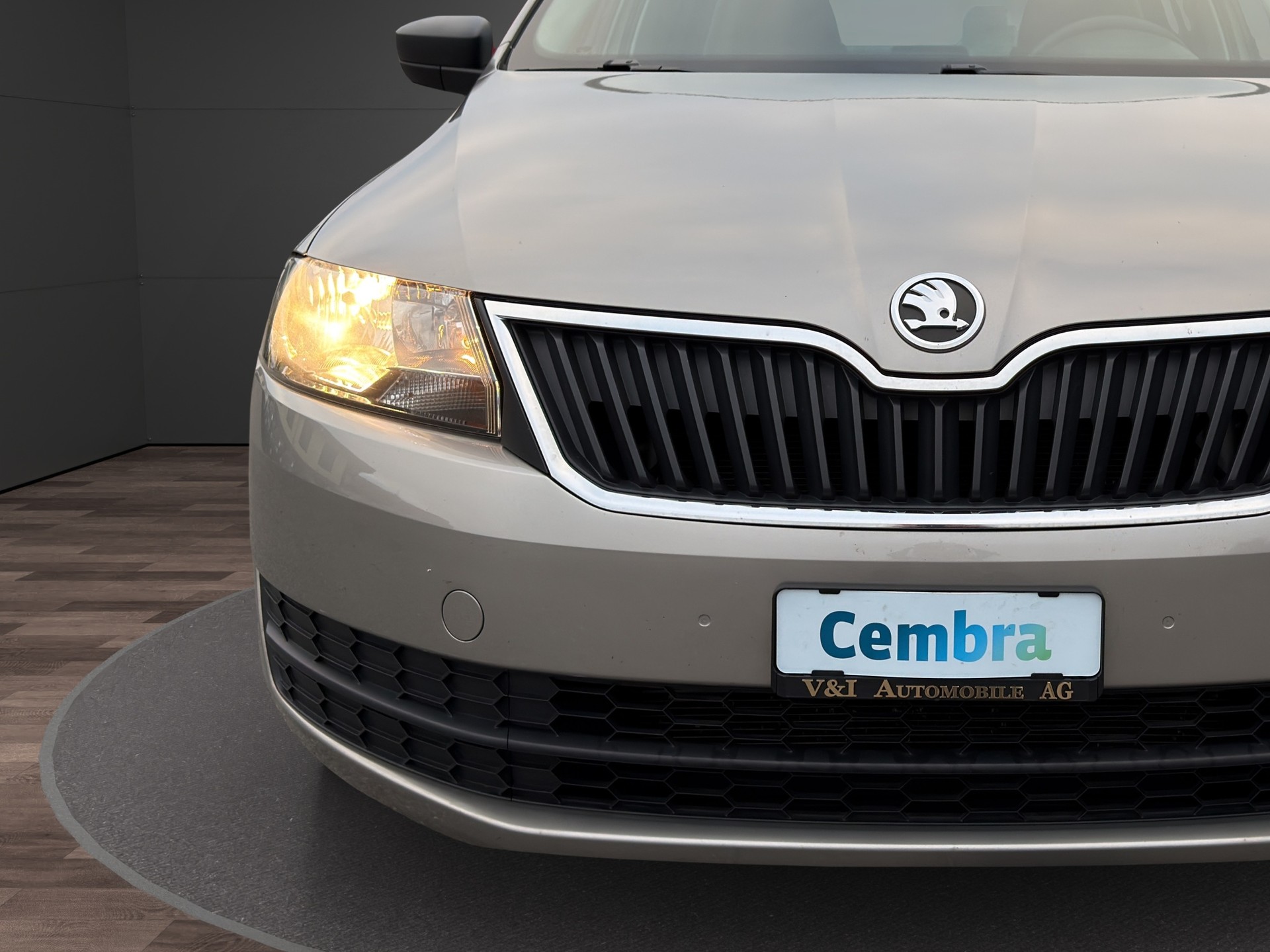 SKODA Rapid Spaceback 1.4 TSI Active DSG-image-8