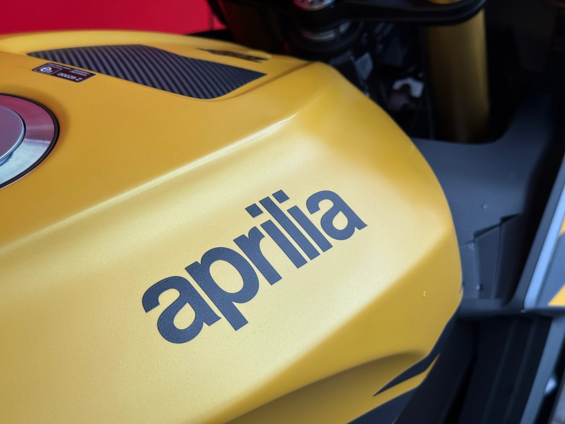 APRILIA Tuono V4 1100-image-7