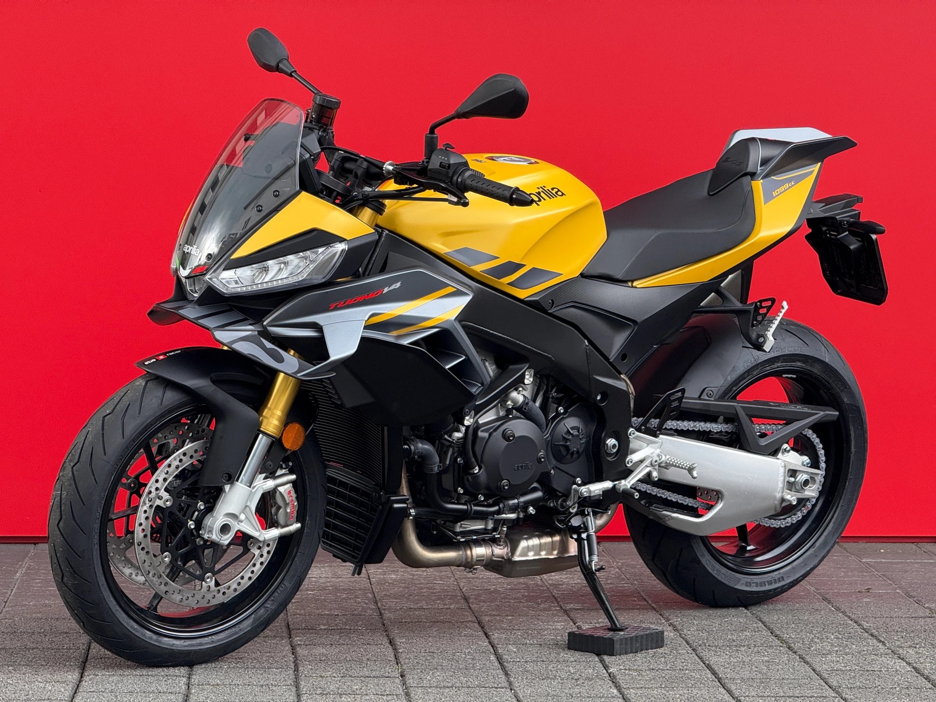 APRILIA Tuono V4 1100-image-13