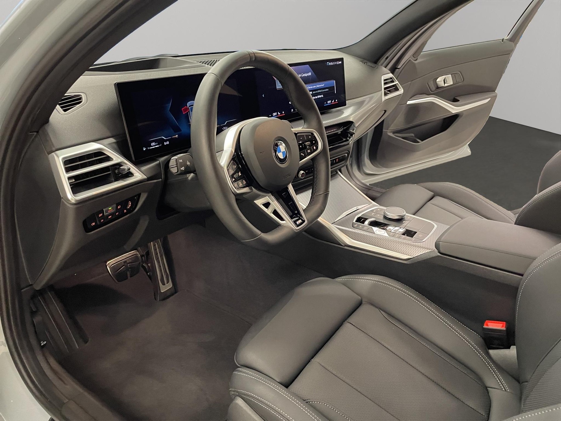 BMW 330d xDrive 48V Touring-image-10