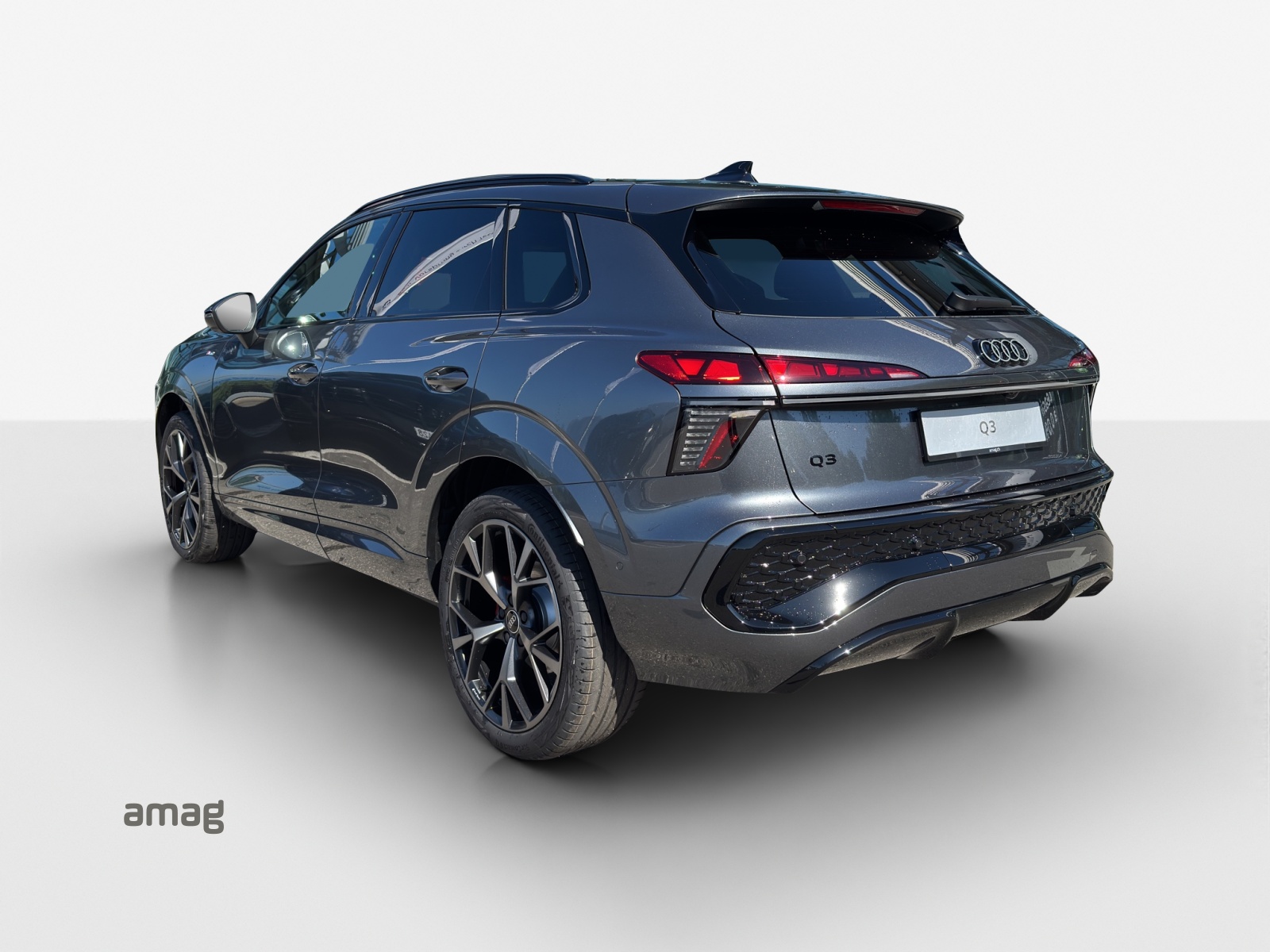 AUDI Q3 SUV 110 kW TFSI S tronic-showroom-element-2