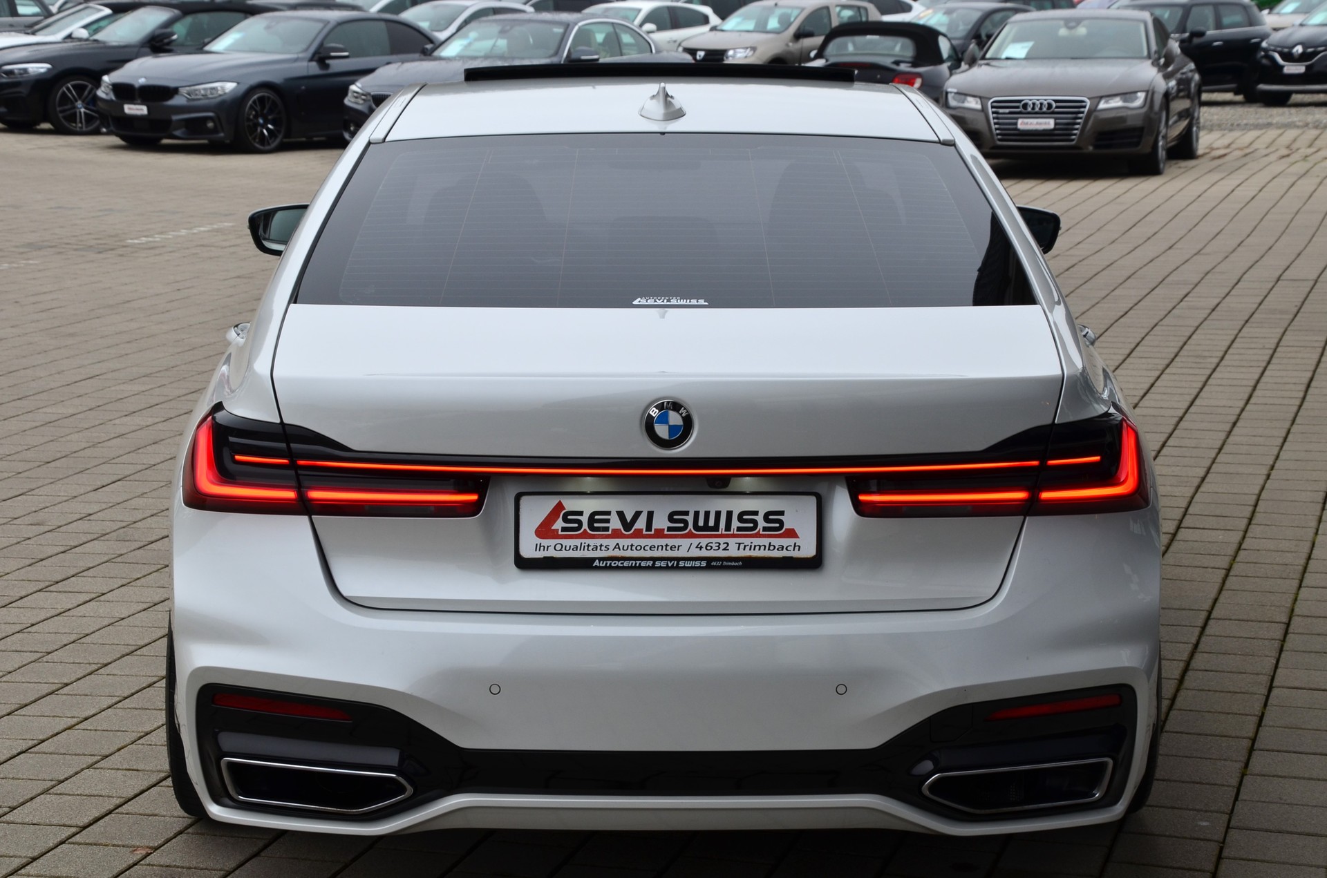 BMW 730d xDrive 48V M Sport Steptronic*Frisch ab MFK,1 Jahr oder 20'000km Garantie auf Motor und Getriebe*-image-4