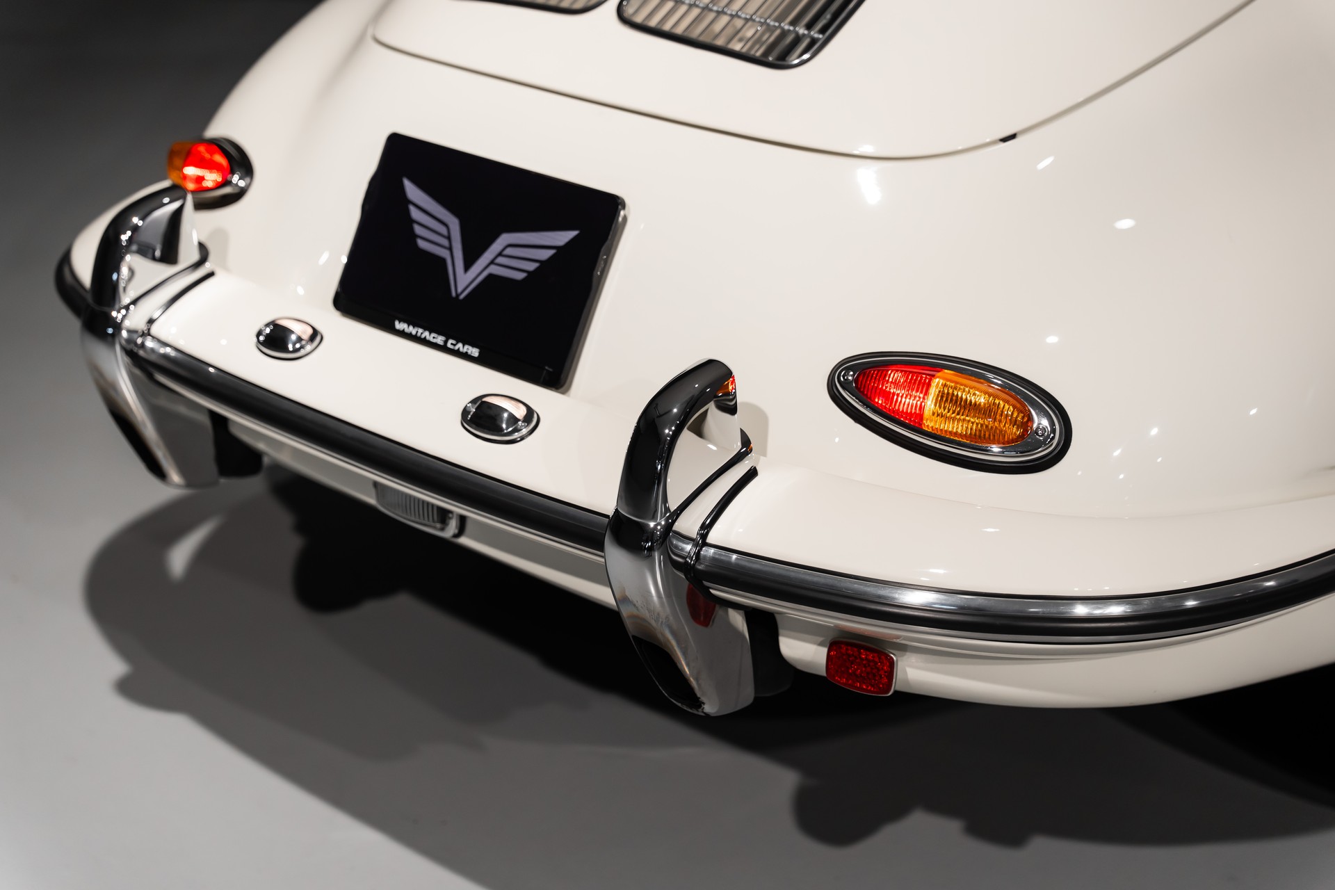 PORSCHE 356 BT6-image-9