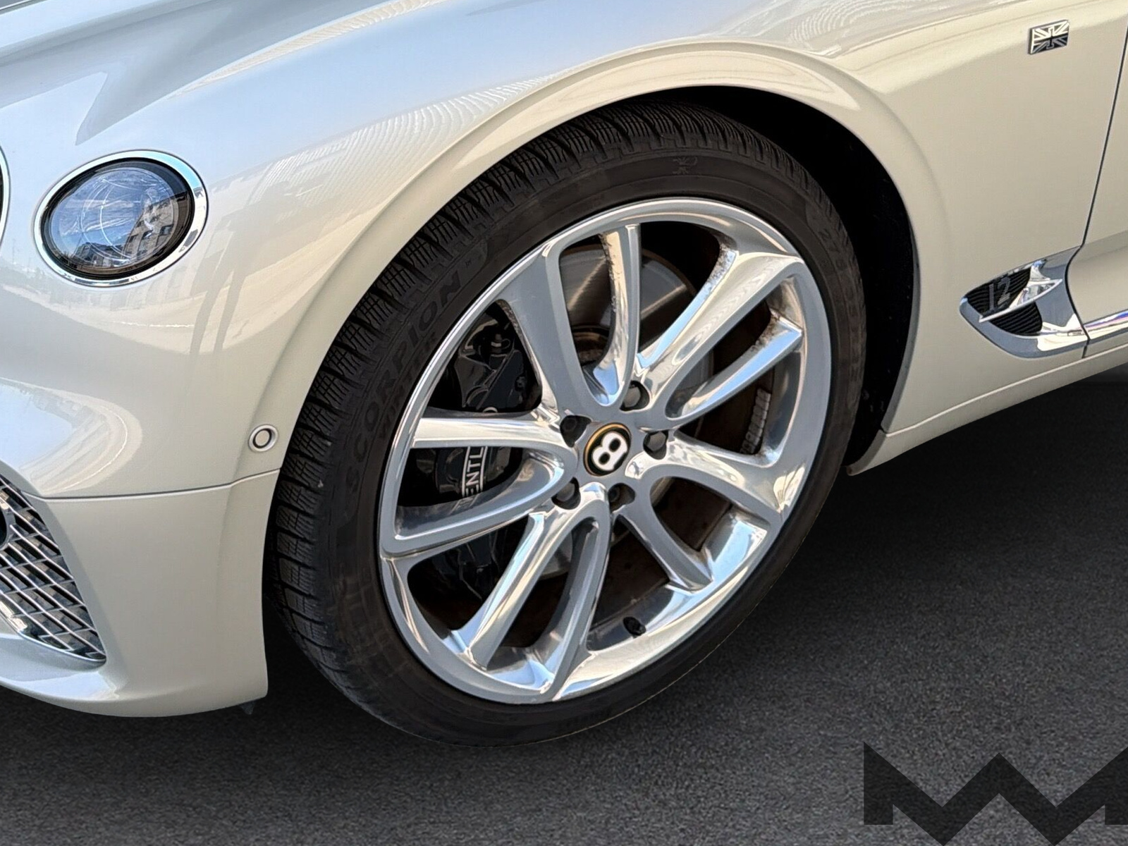 BENTLEY Continental GTC 6.0 W12-image-27