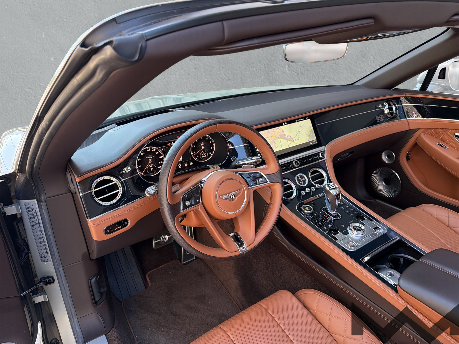 BENTLEY Continental GTC 6.0 W12-image-14