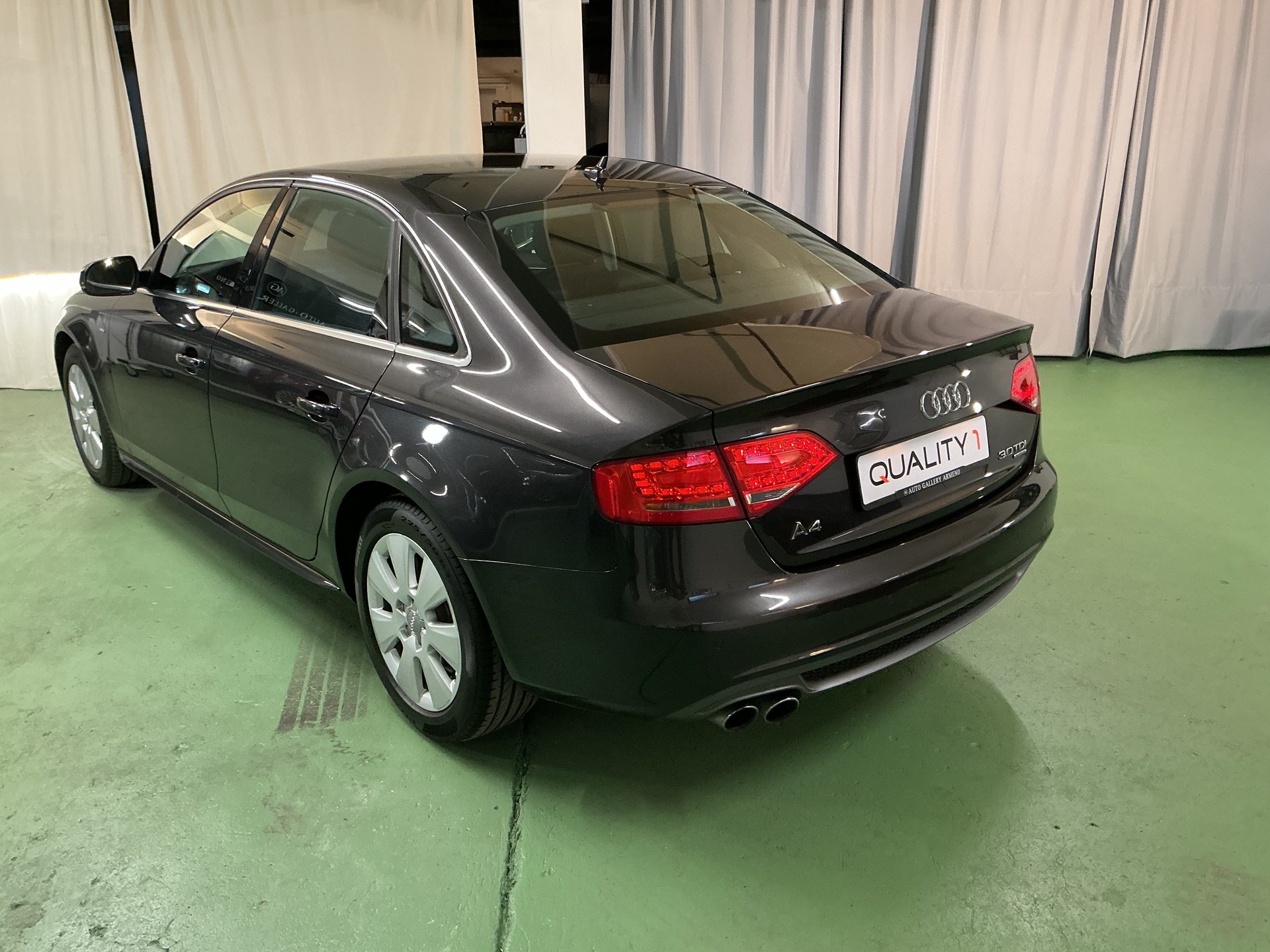 AUDI A4 Limousine 3.0 TDI quattro tiptronic-image-3