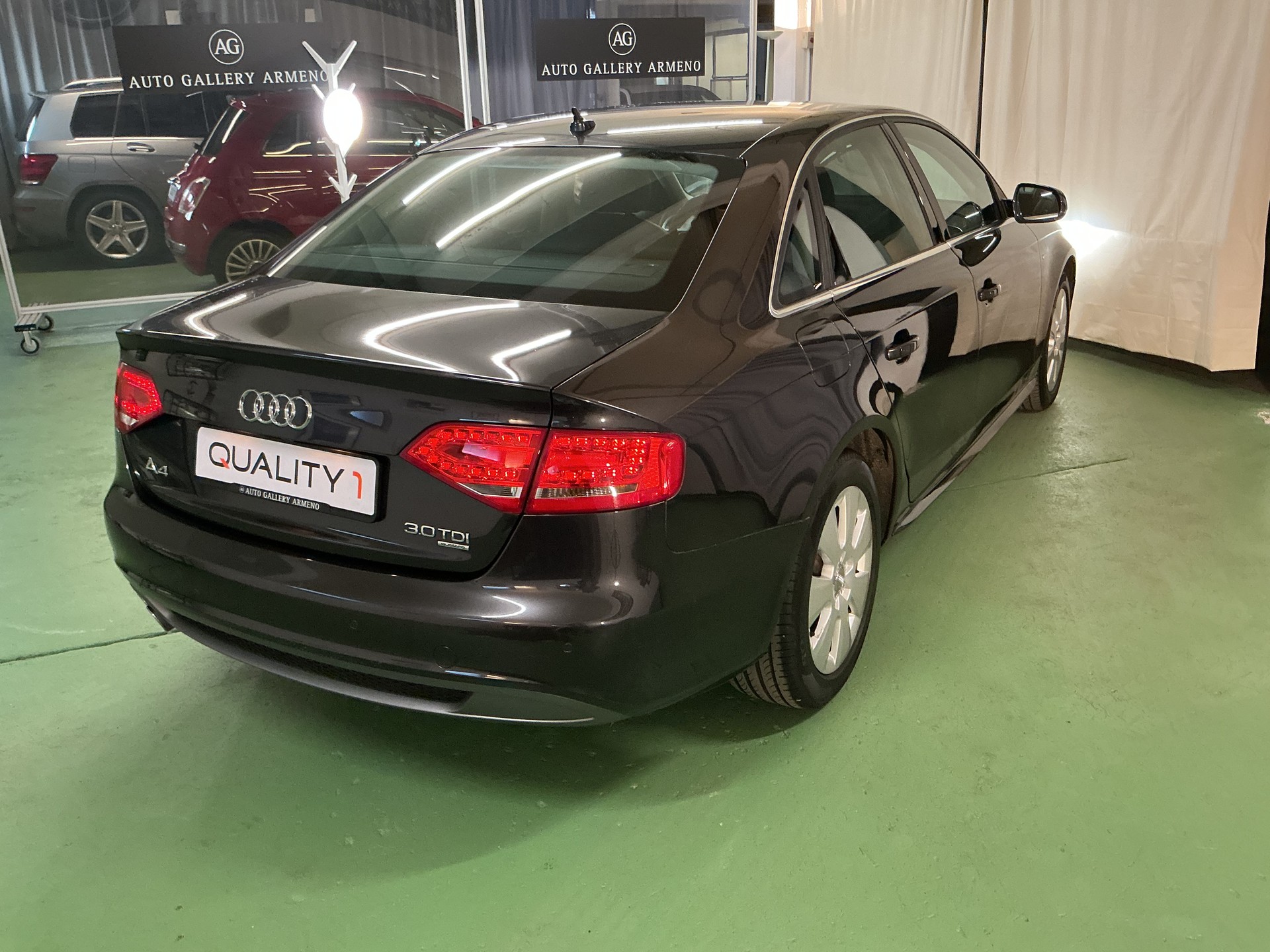 AUDI A4 Limousine 3.0 TDI quattro tiptronic-image-5