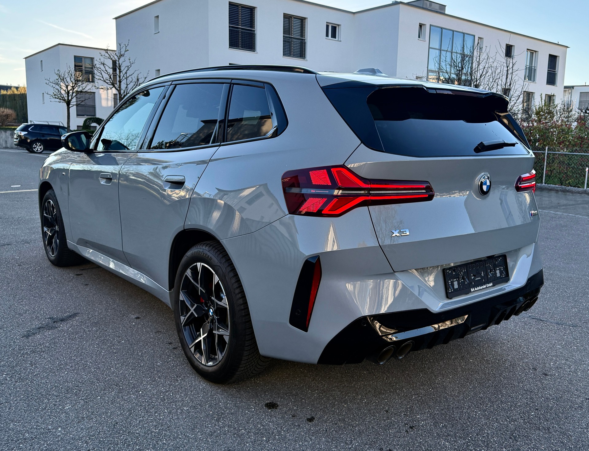 BMW X3 xDRIVE M50 48V M SPORT PRO*EL. PANORAMADACH*EL. AHK*STANDHEIZUNG*-showroom-element-3