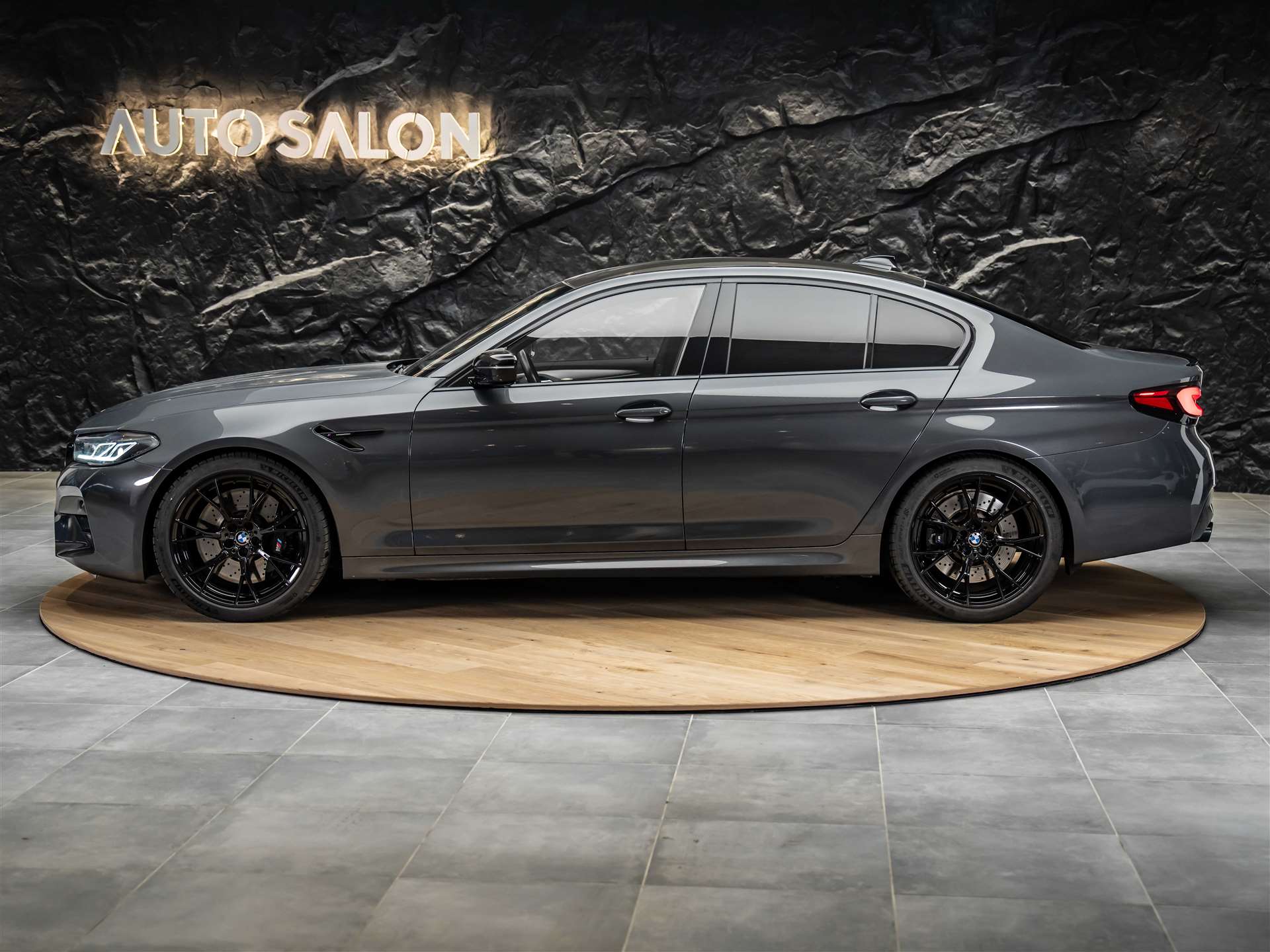 BMW M5 xDrive Competition Drivelogic *Carbon Dach*Head-Up*360°*-showroom-element-2