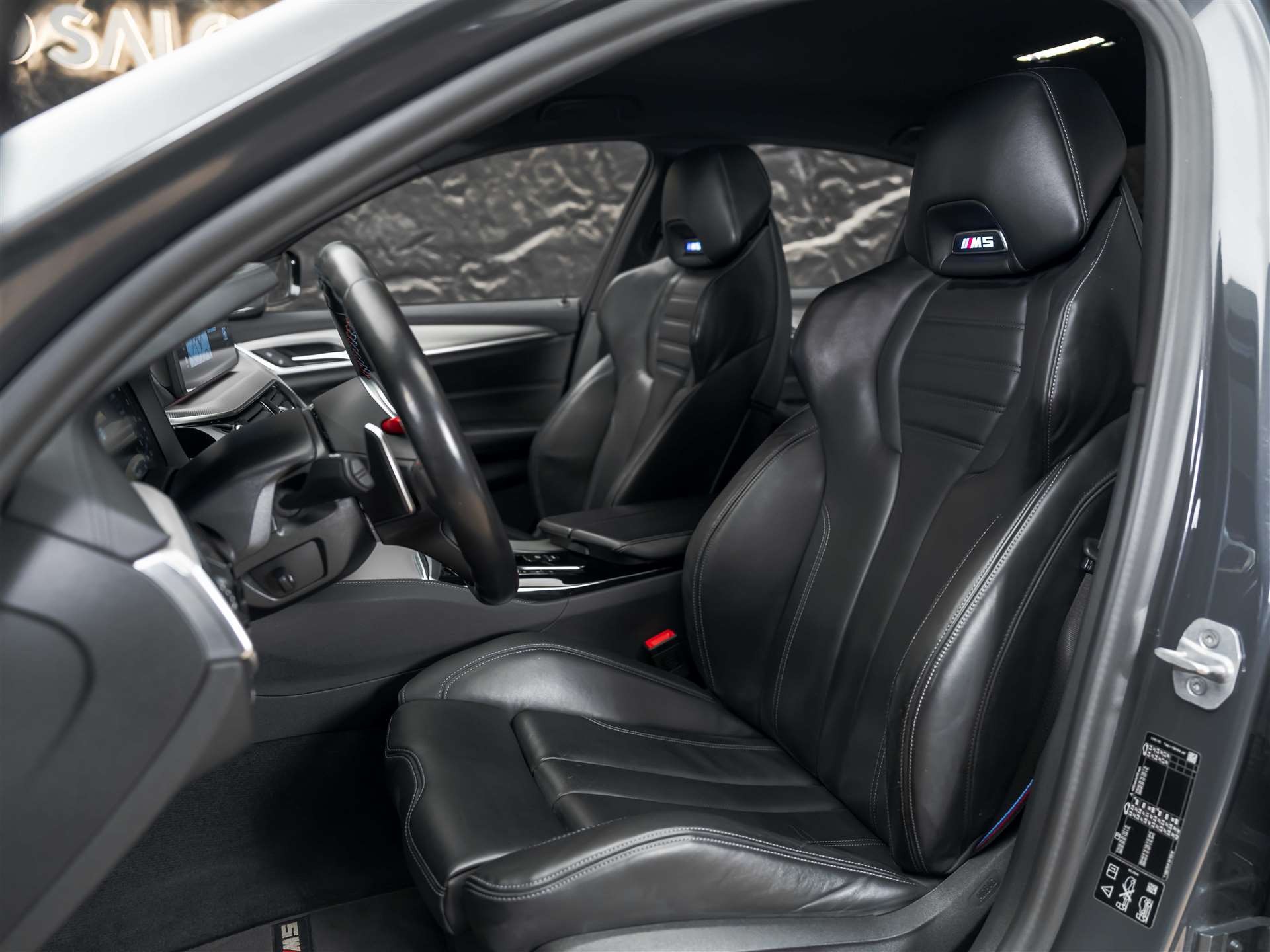 BMW M5 xDrive Competition Drivelogic *Carbon Dach*Head-Up*360°*-image-10