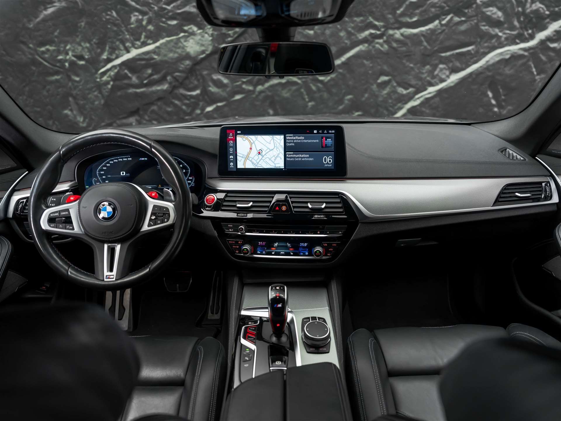 BMW M5 xDrive Competition Drivelogic *Carbon Dach*Head-Up*360°*-image-15
