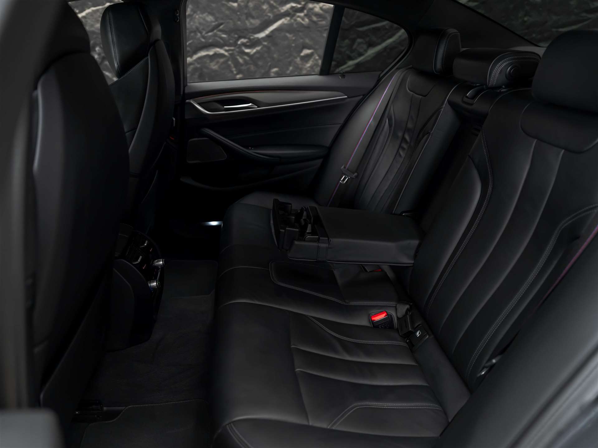 BMW M5 xDrive Competition Drivelogic *Carbon Dach*Head-Up*360°*-image-14