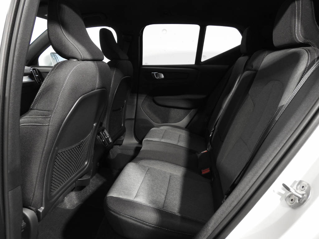 VOLVO XC40 2.0 B3 MH Core-image-11