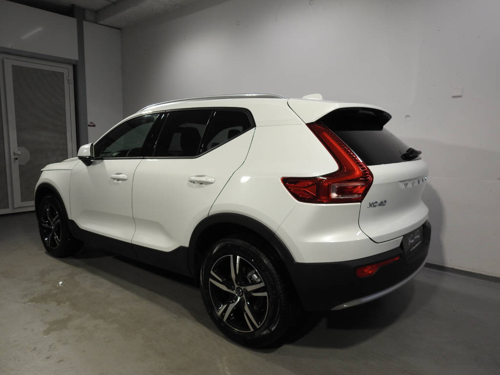 VOLVO XC40 2.0 B3 MH Core-image-3