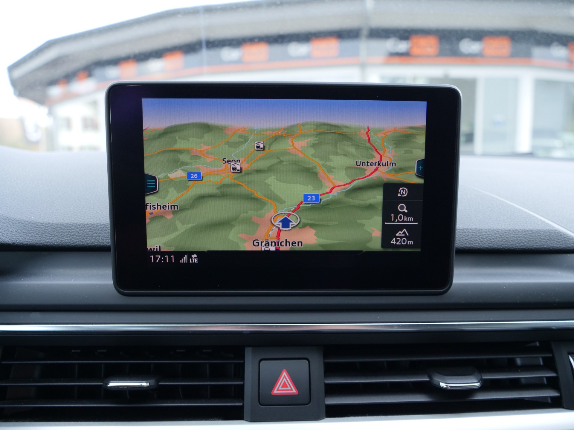 AUDI A4 Avant 2.0 TDI S-tronic-image-13