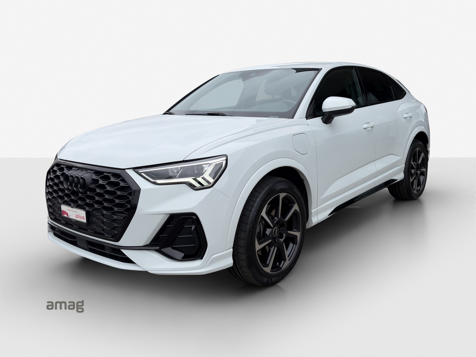 AUDI Q3 Sportback 45 TFSI e S line Attraction S-tronic-image-0