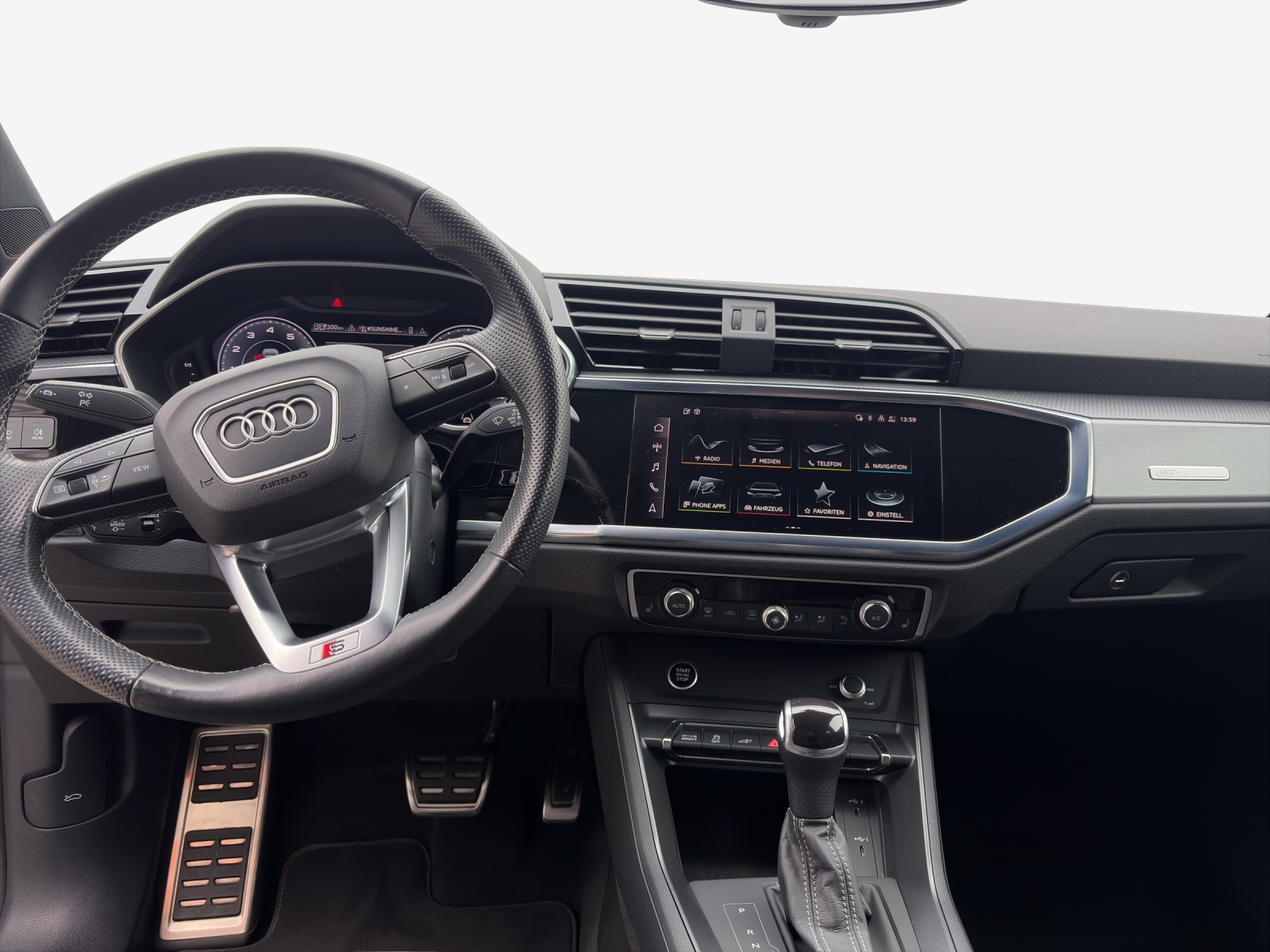 AUDI Q3 Sportback 45 TFSI e S line Attraction S-tronic-image-9