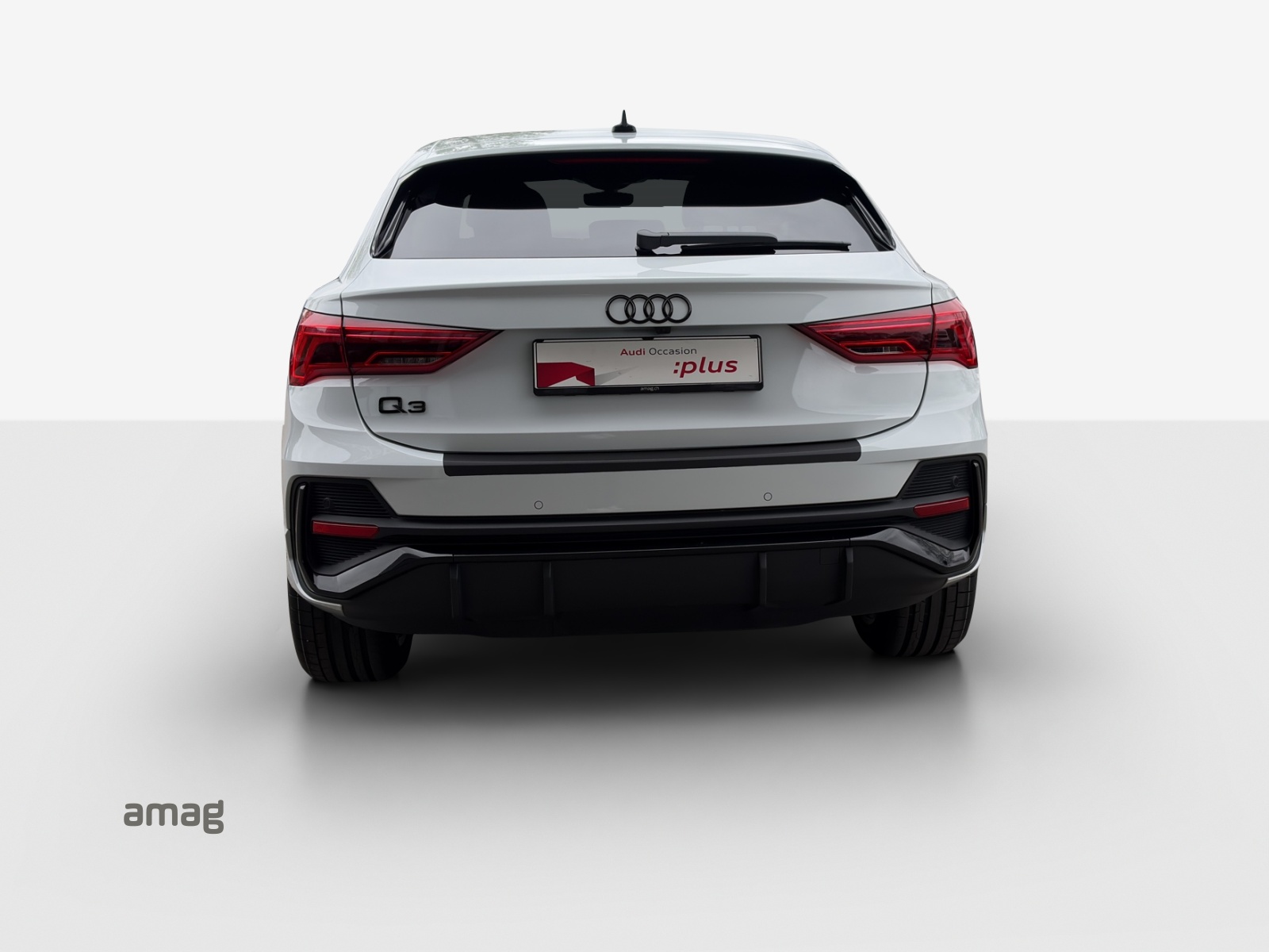 AUDI Q3 Sportback 45 TFSI e S line Attraction S-tronic-image-4