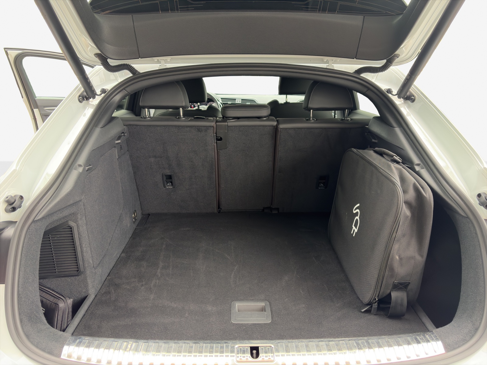 AUDI Q3 Sportback 45 TFSI e S line Attraction S-tronic-image-13