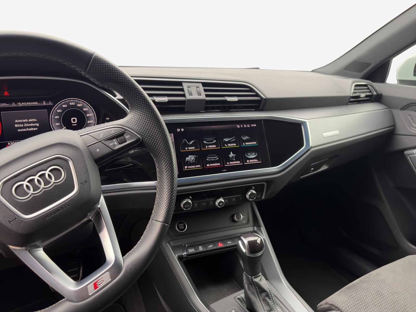 AUDI Q3 Sportback 45 TFSI e S line Attraction S-tronic-image-11