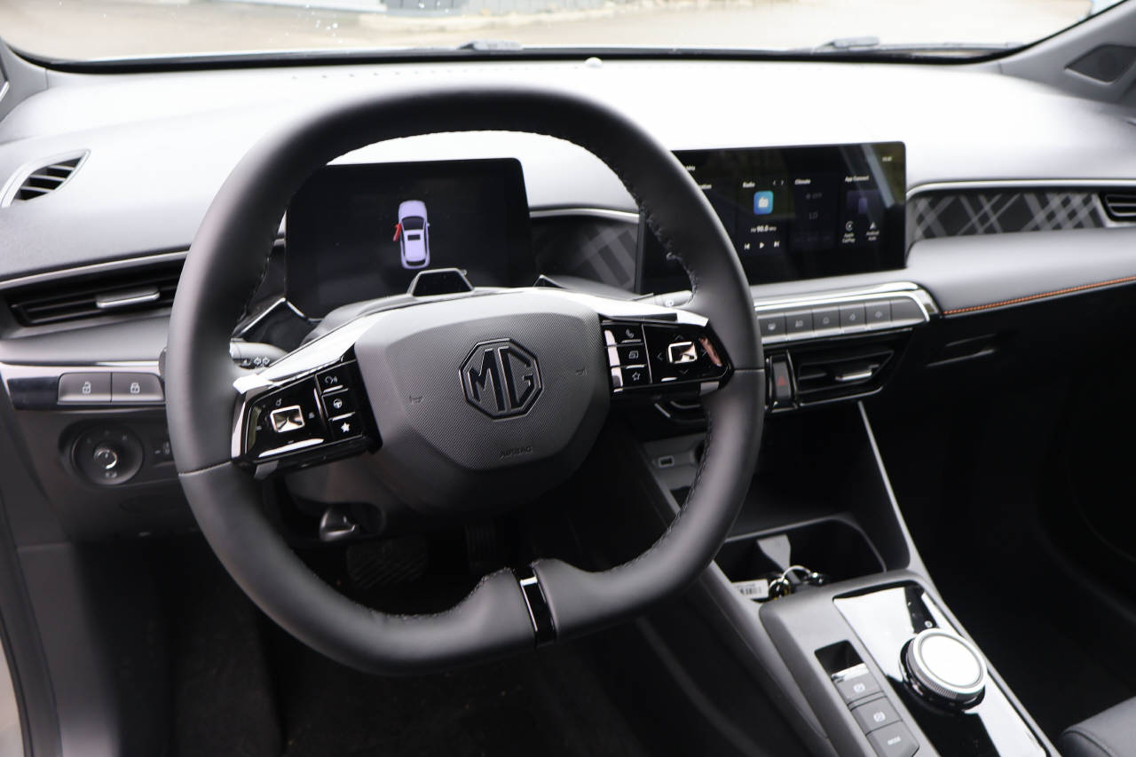 MG 3 1.5 Hybrid Luxury-image-11