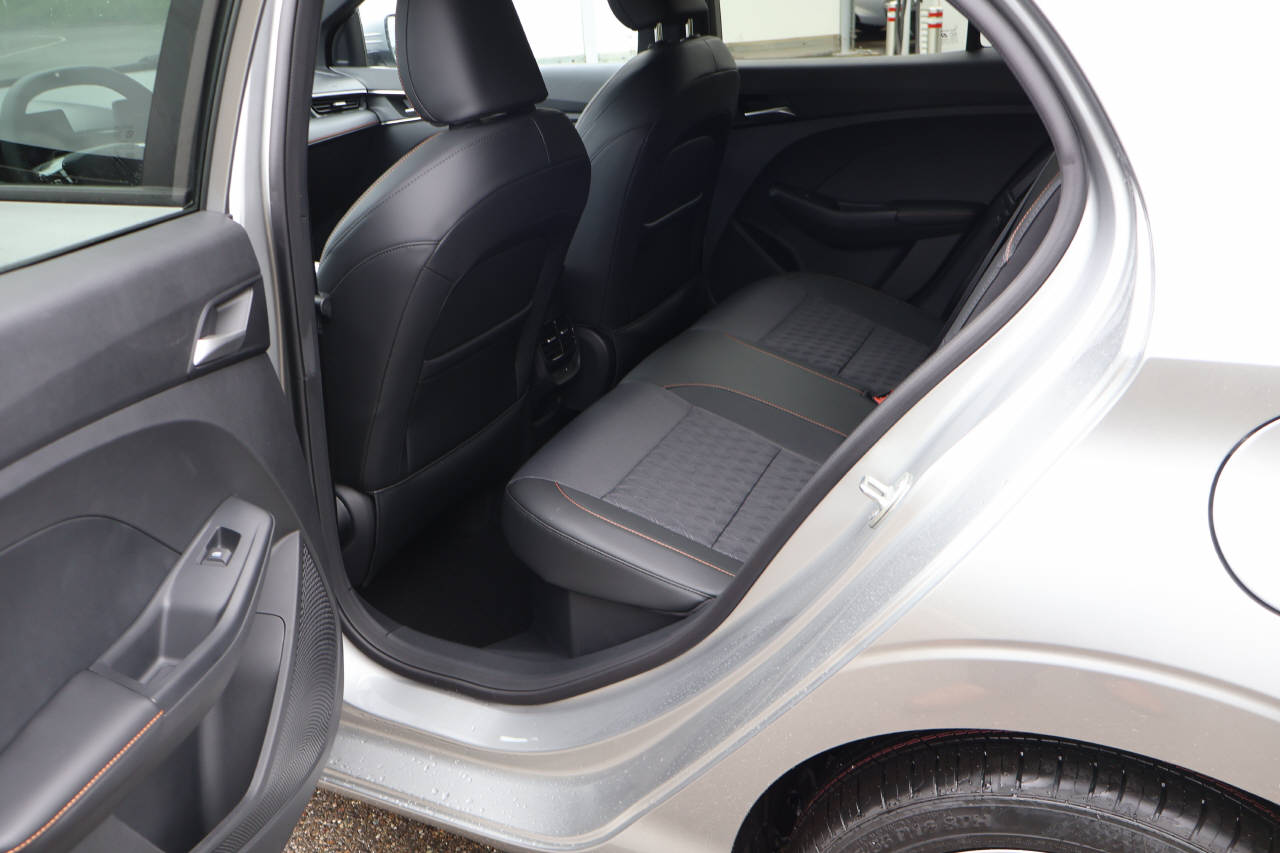 MG 3 1.5 Hybrid Luxury-image-13