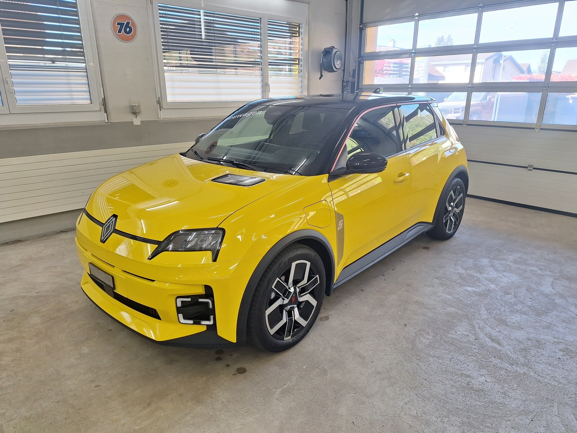 RENAULT R5 E-Tech Urban Range 40 kWh Techno⚡Keine Ablieferungspauschale⚡-showroom-element-1